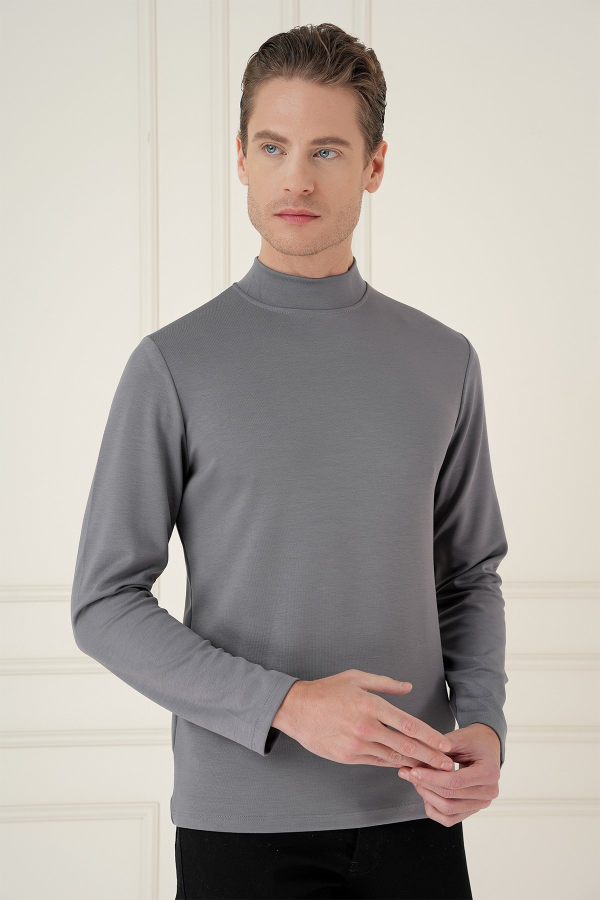 Slim Fit Pamuklu Uzun Kollu Füme Yarım Boğazlı Tişört TS 894