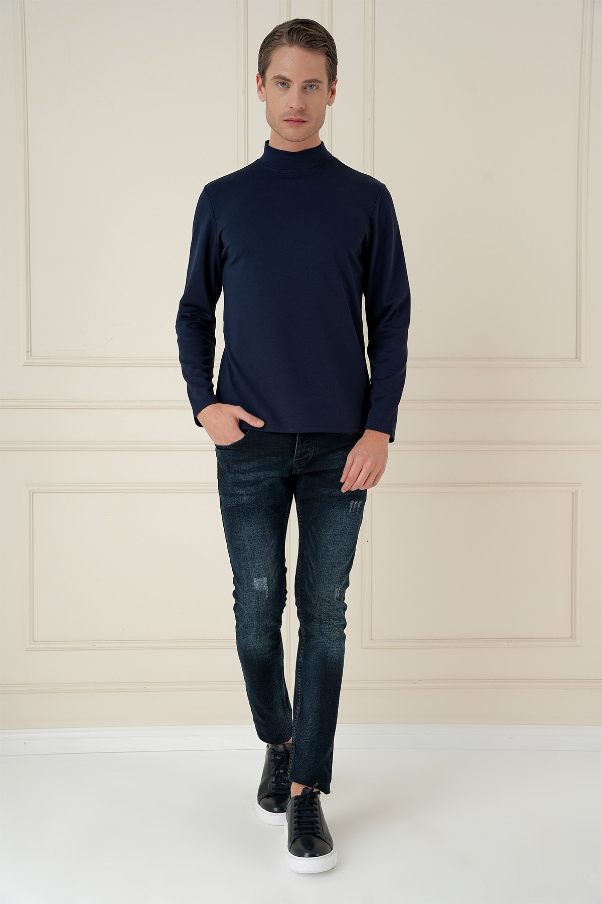 Slim Fit Pamuklu Uzun Kollu Lacivert Yarım Boğazlı Tişört TS 894