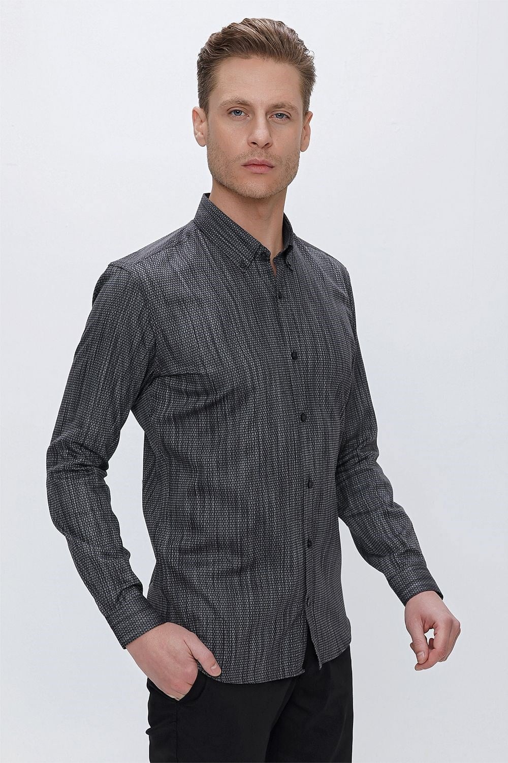Slim Fit Petek Desenli Yaka Düğmeli %100 Pamuk Siyah Gömlek GK 661