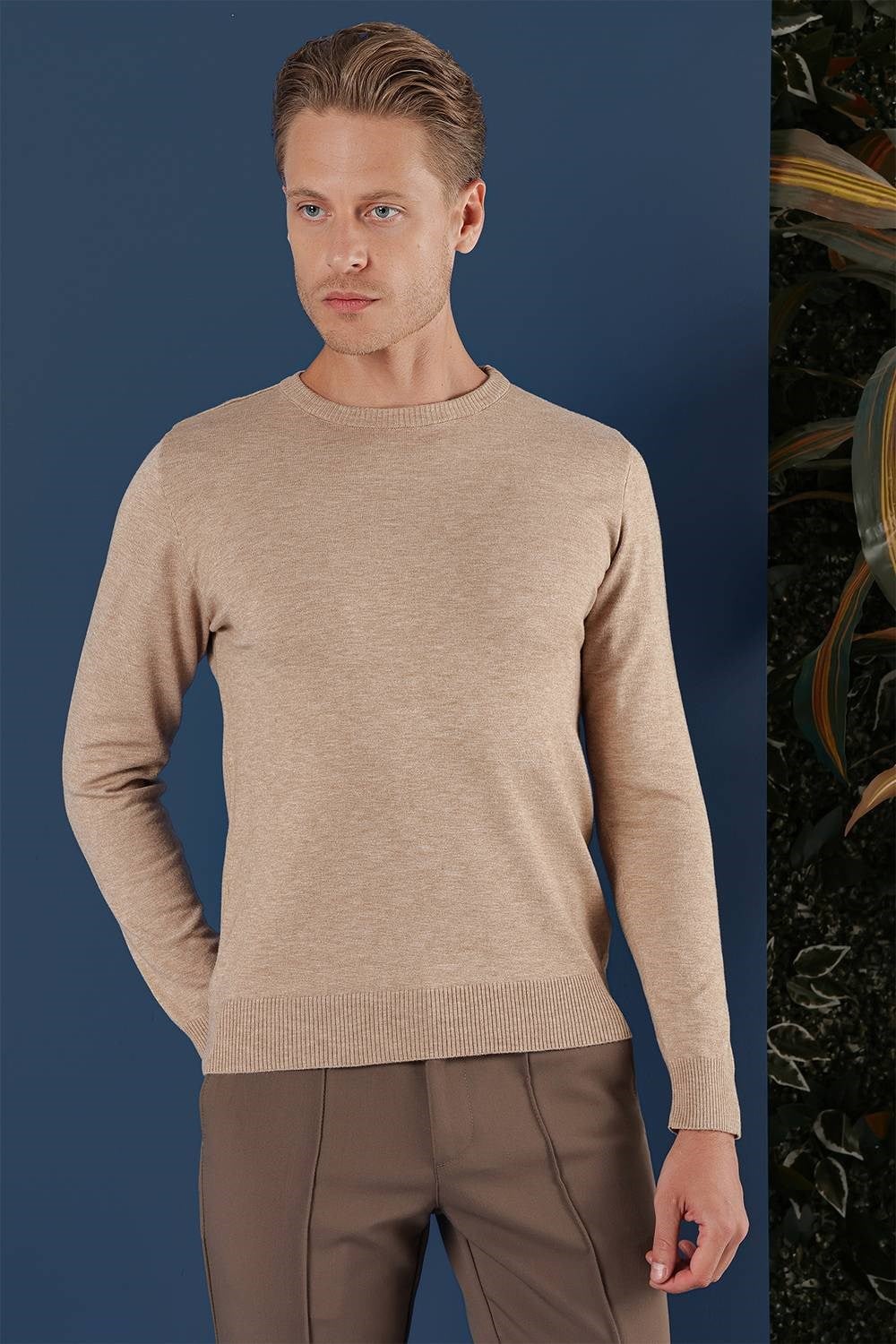 Slim Fit Ribanalı Düz Bej Yünlü Bisiklet Yaka Triko Kazak TR 858