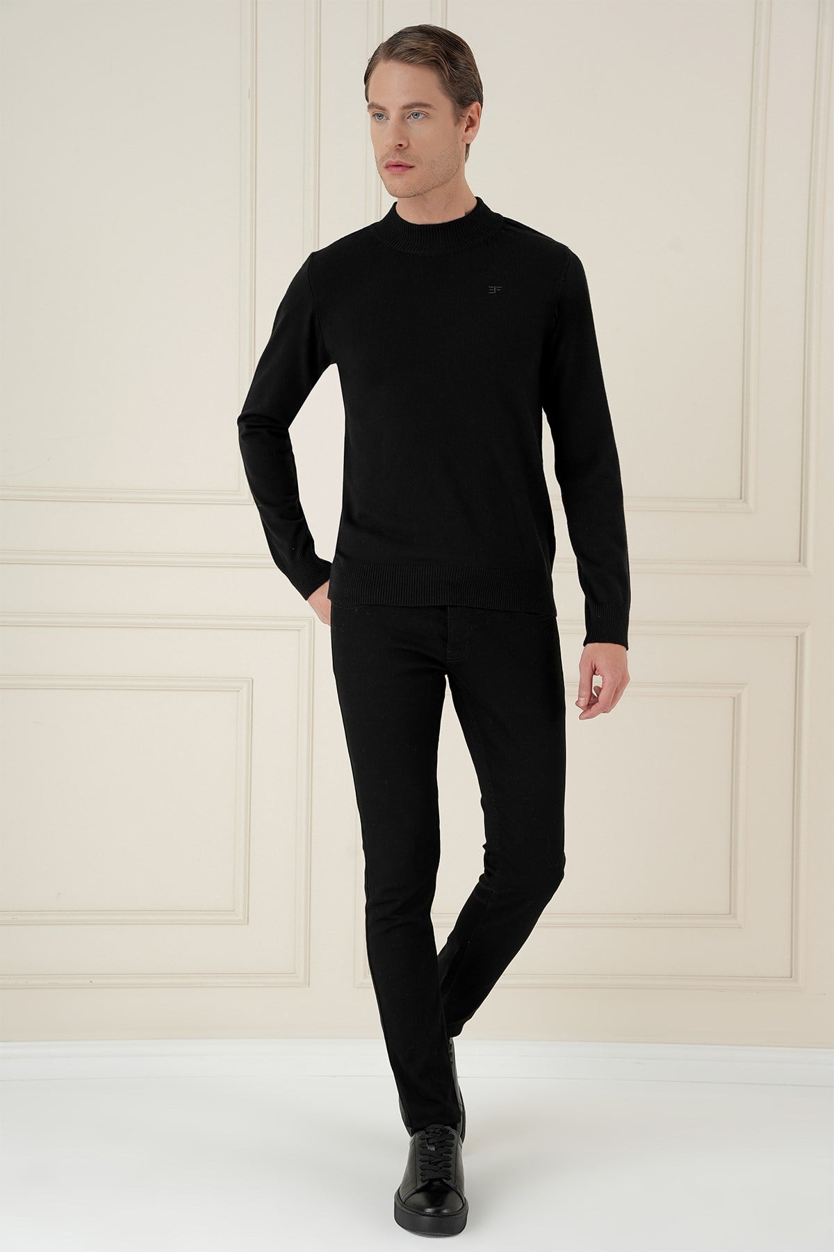 Slim Fit Ribanalı Düz Siyah Yünlü Yarım Balıkçı Triko Kazak TR 876