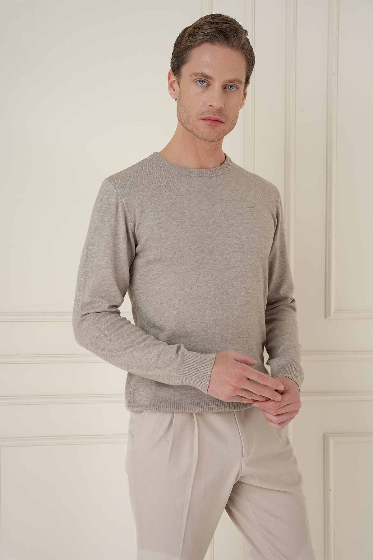 Slim Fit Ribanalı Düz Taş Yünlü Bisiklet Yaka Triko Kazak TR 900