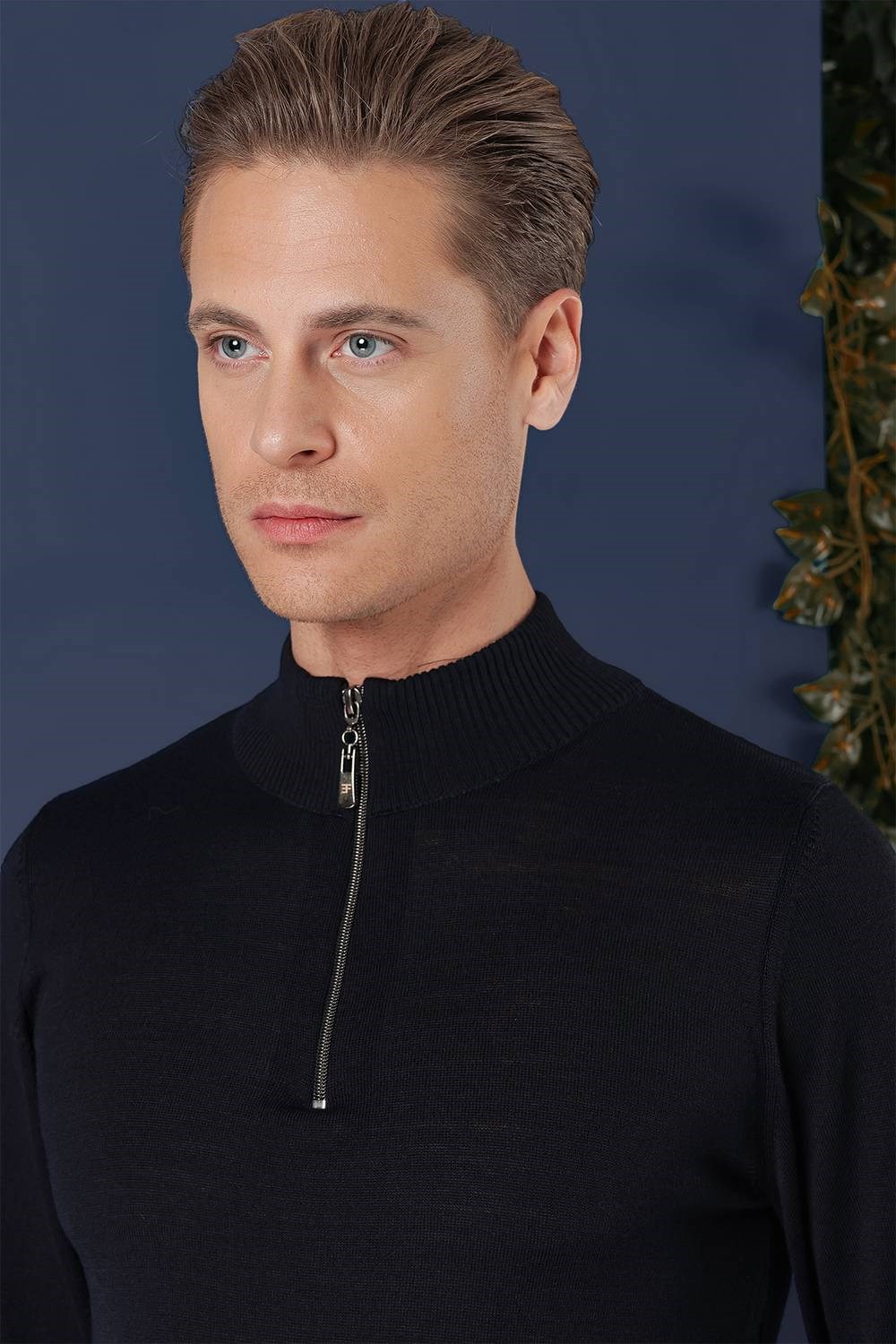 Slim Fit Ribanalı Fermuarlı Yarım Balıkçı Yünlü Lacivert Triko Kazak TR 861