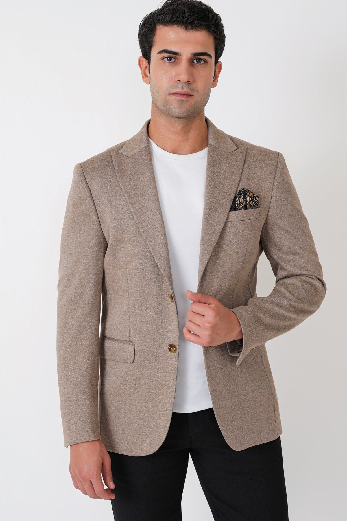 Slim Fit Sivri Yaka Çift Yırtmaçlı Esnek Yünlü Bej Ceket C 746
