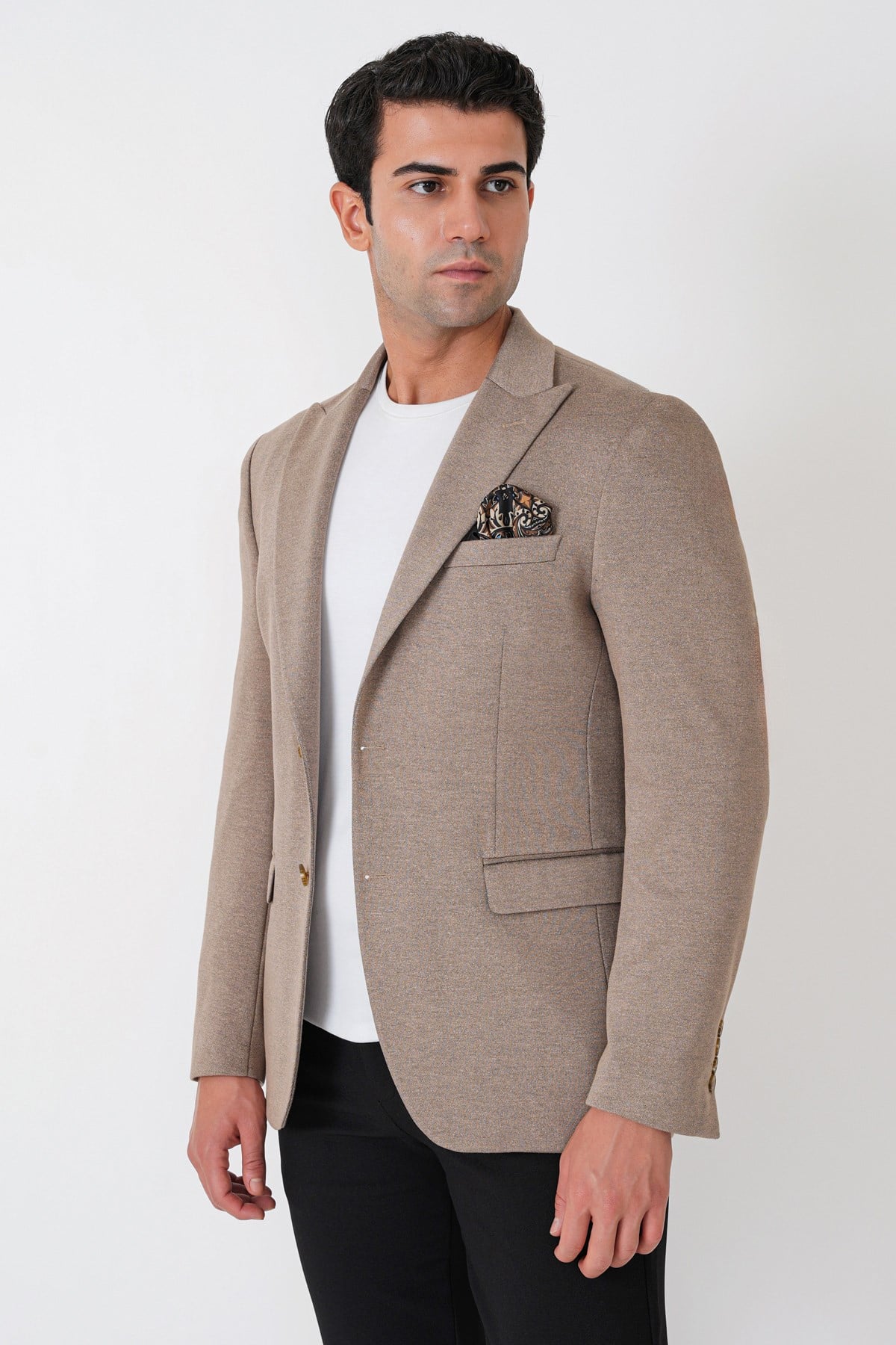 Slim Fit Sivri Yaka Çift Yırtmaçlı Esnek Yünlü Bej Ceket C 746