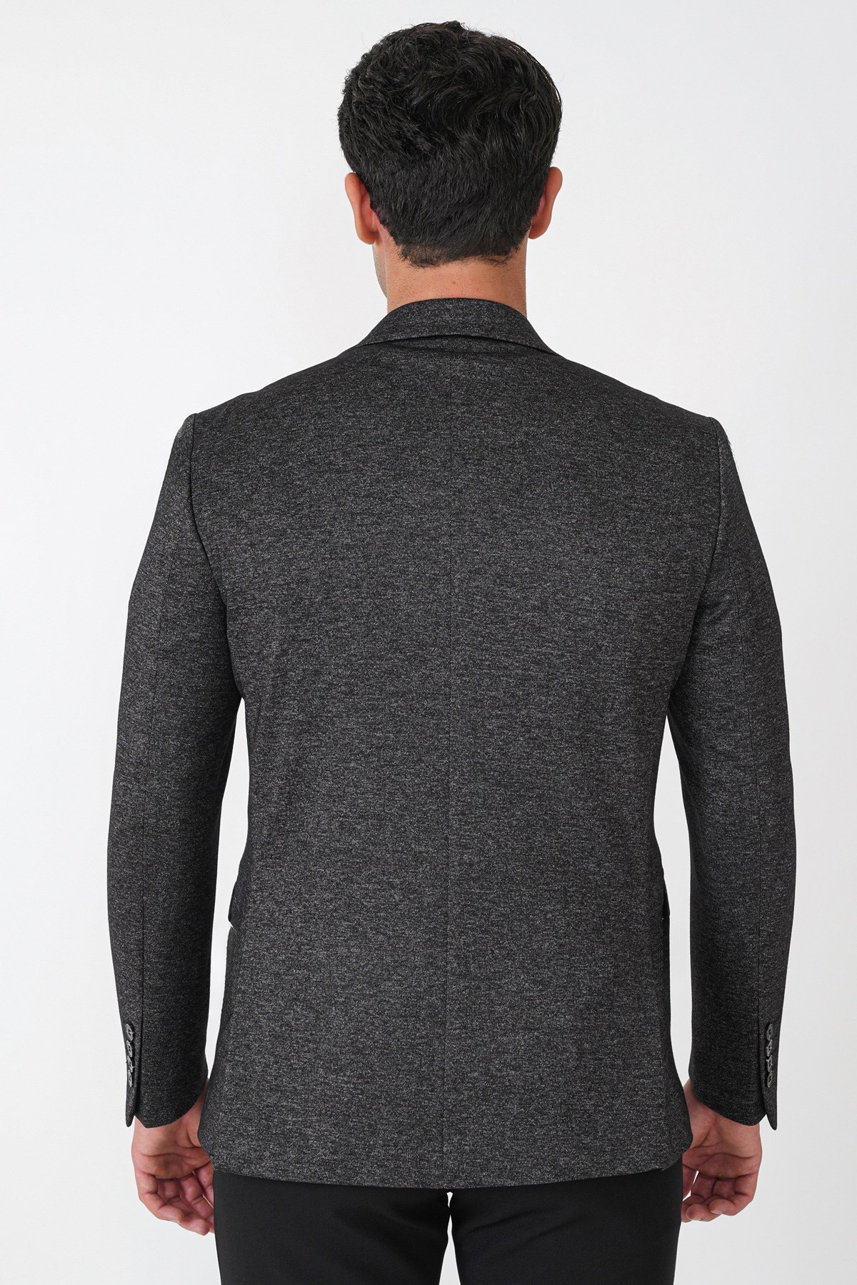 Slim Fit Sivri Yaka Çift Yırtmaçlı Esnek Yünlü Siyah Ceket C 746