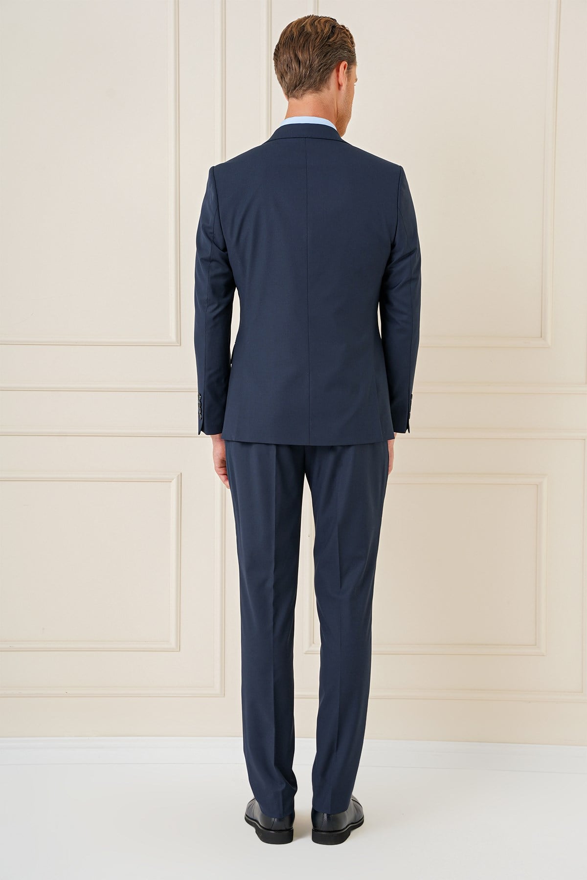 Slim Fit Sivri Yaka Çizgi Dokulu Lacivert Yelekli Takım Elbise TK 904