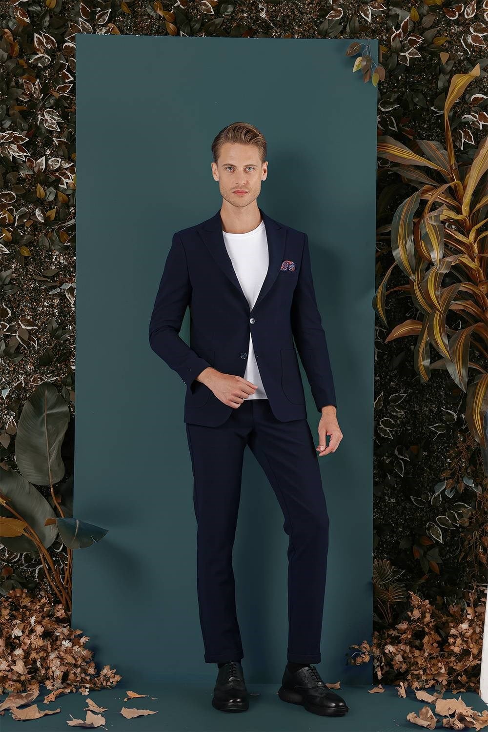 Slim Fit Sivri Yaka Esnek Pamuklu Dokulu Lacivert Blazer Ceket C 659