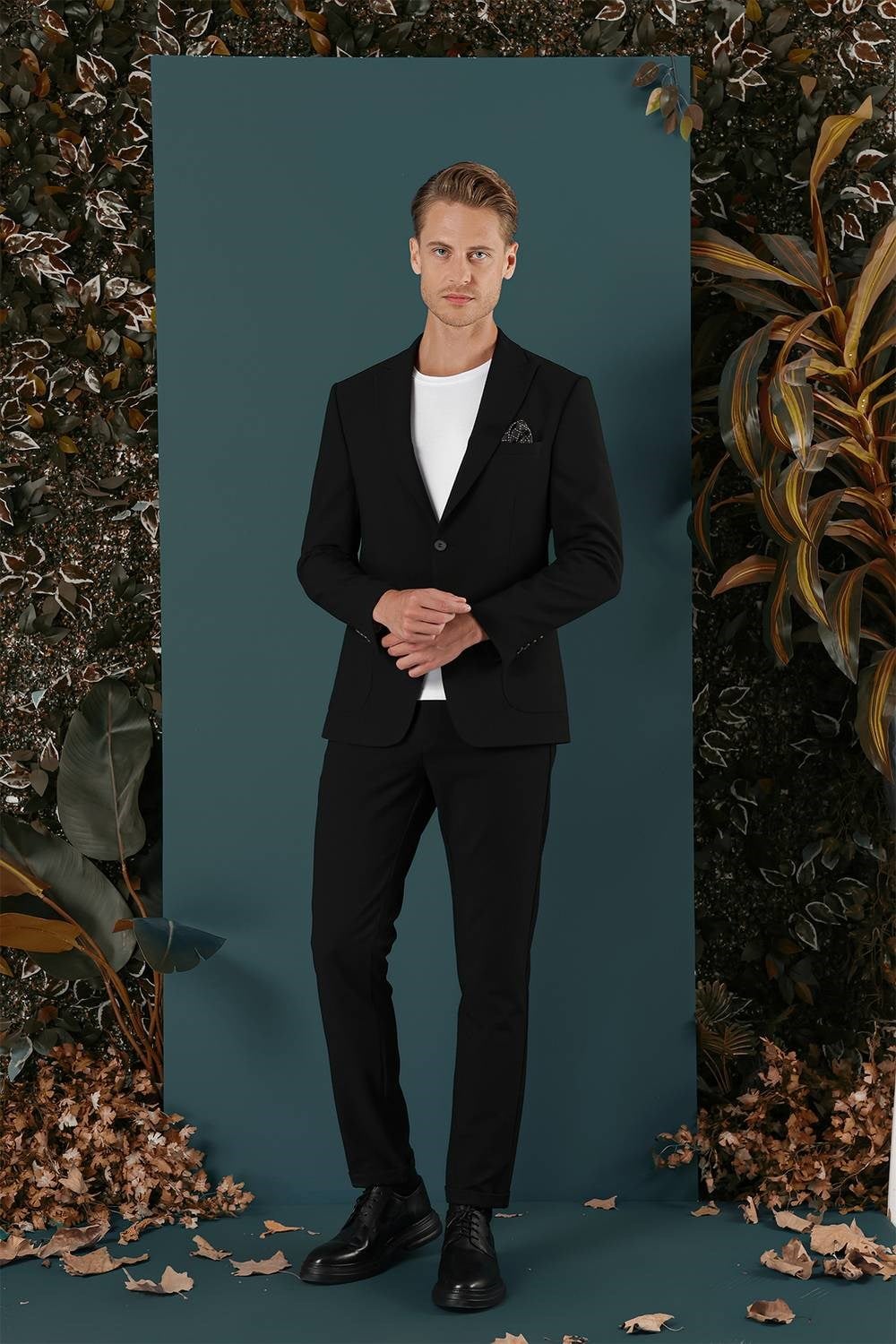 Slim Fit Sivri Yaka Esnek Pamuklu Dokulu Siyah Blazer Ceket C 659