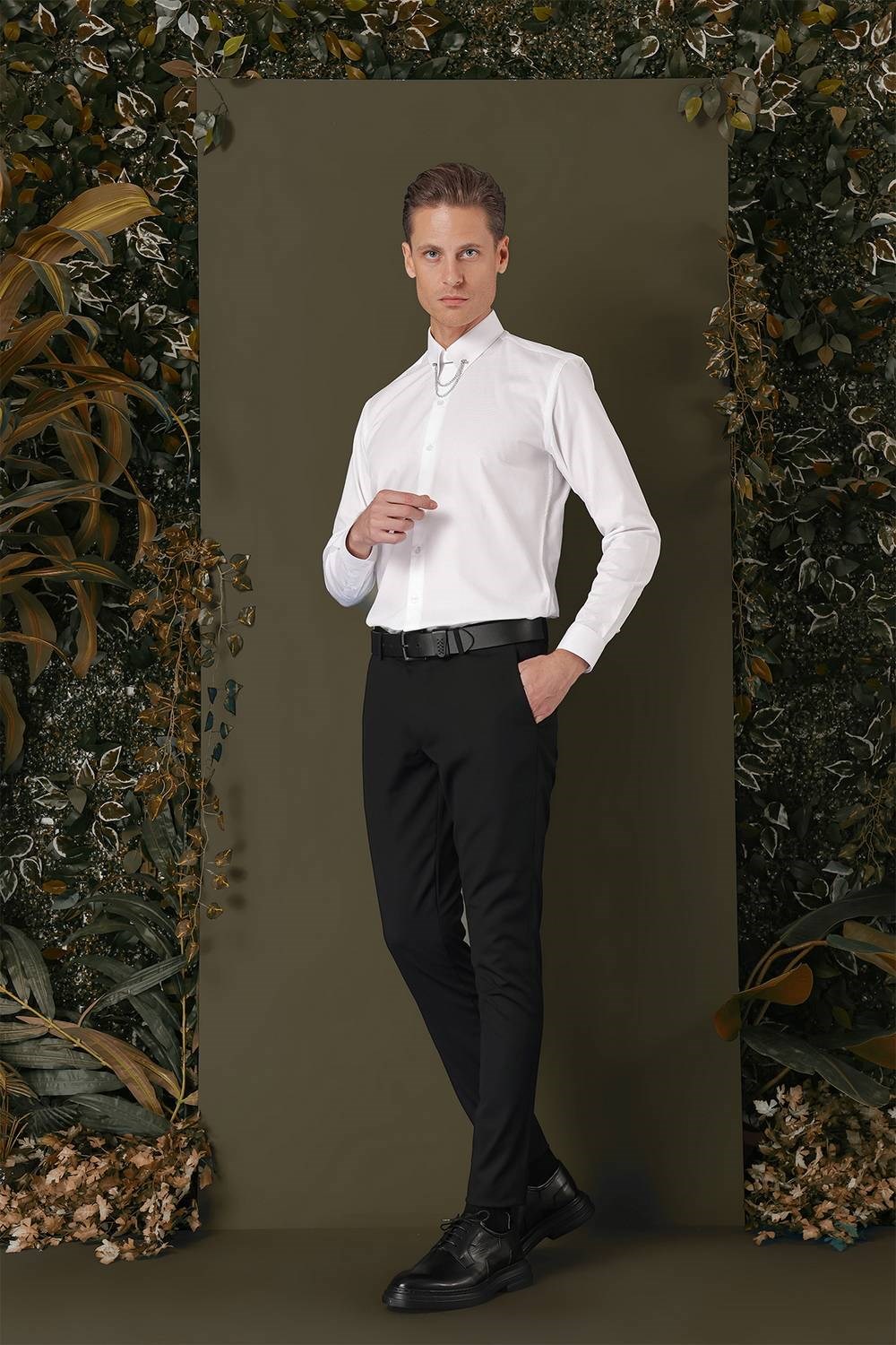 Slim Fit Yaka Zincirli %100 Pamuk Düz Beyaz Gömlek GK 707