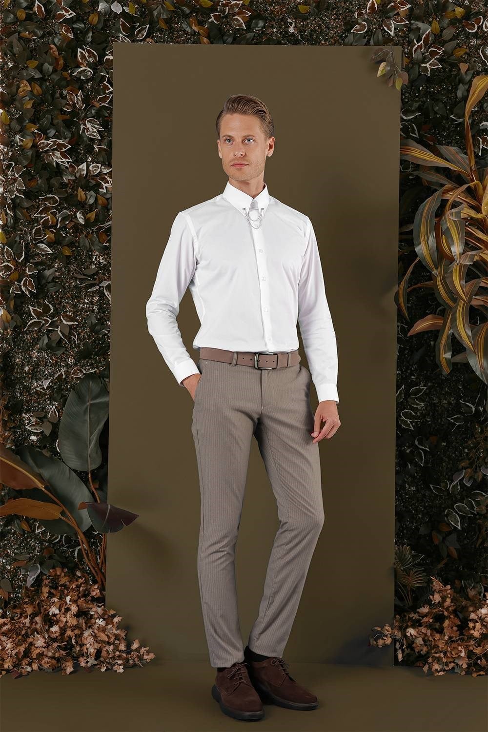 Slim Fit Yaka Zincirli %100 Pamuk Düz Beyaz Gömlek GK 704
