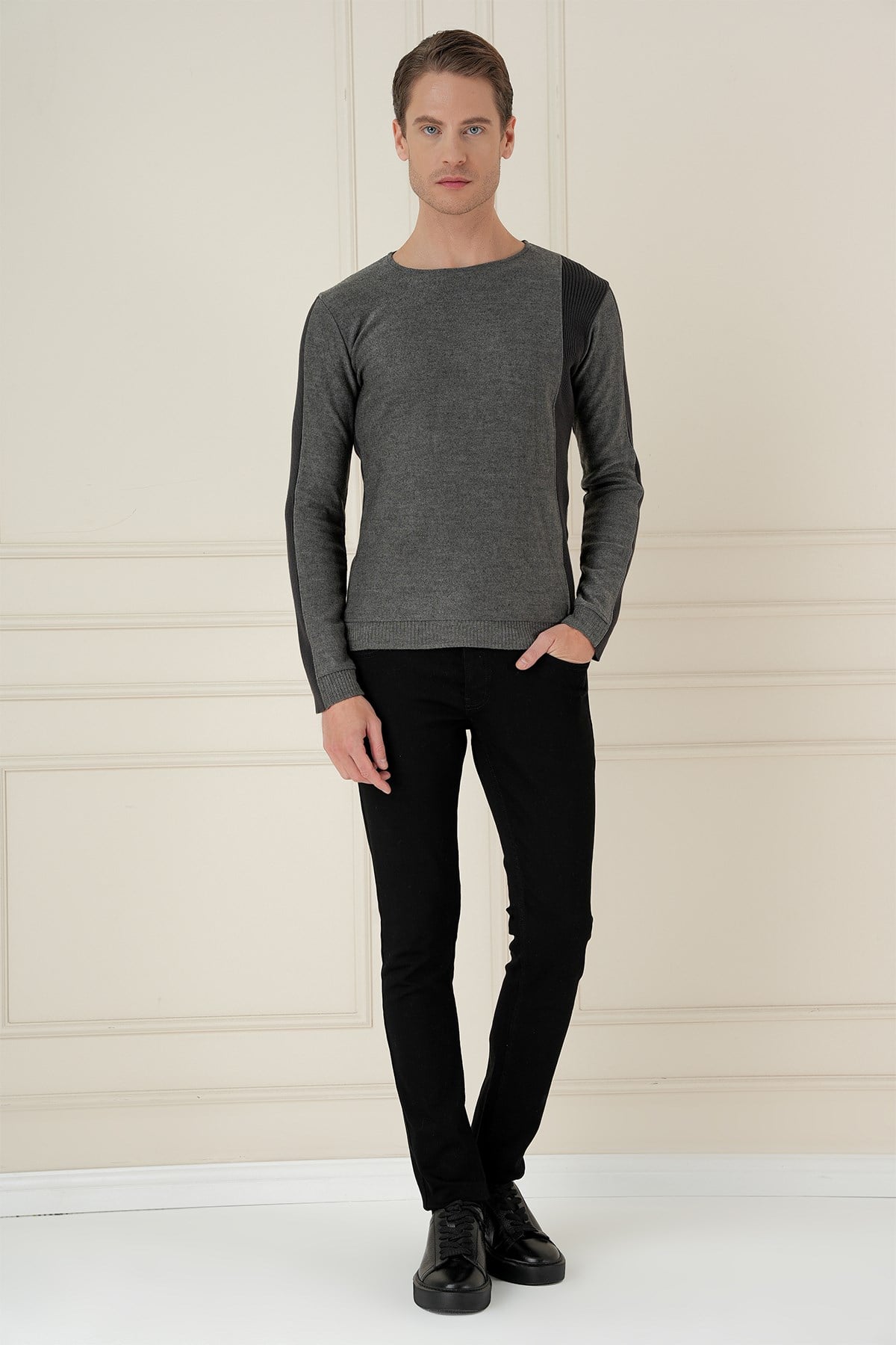 Slim Fit Yandan Ribana Modelli Antrasit Bisiklet Yaka Triko Kazak TR 871