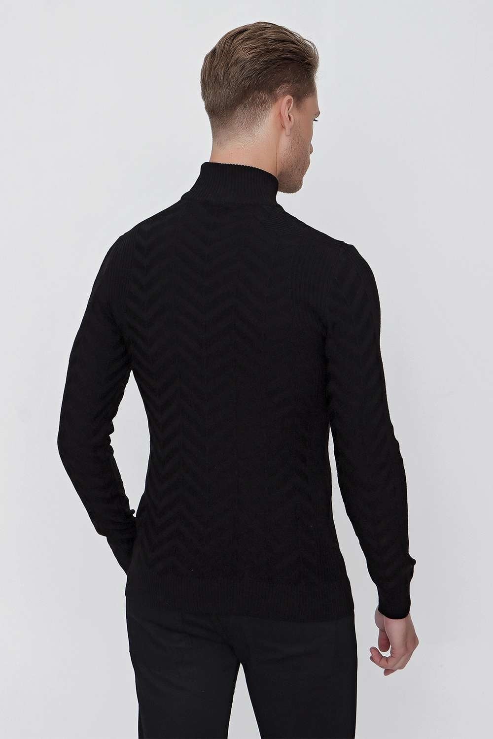 TR 841 Slim Fit Siyah Klasik Triko