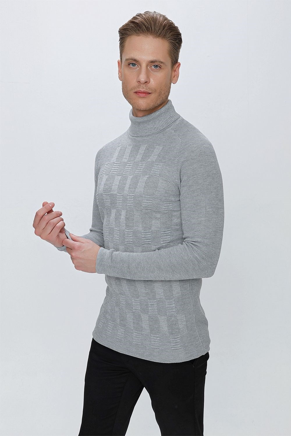 TR 852 Slim Fit Gri Klasik Triko