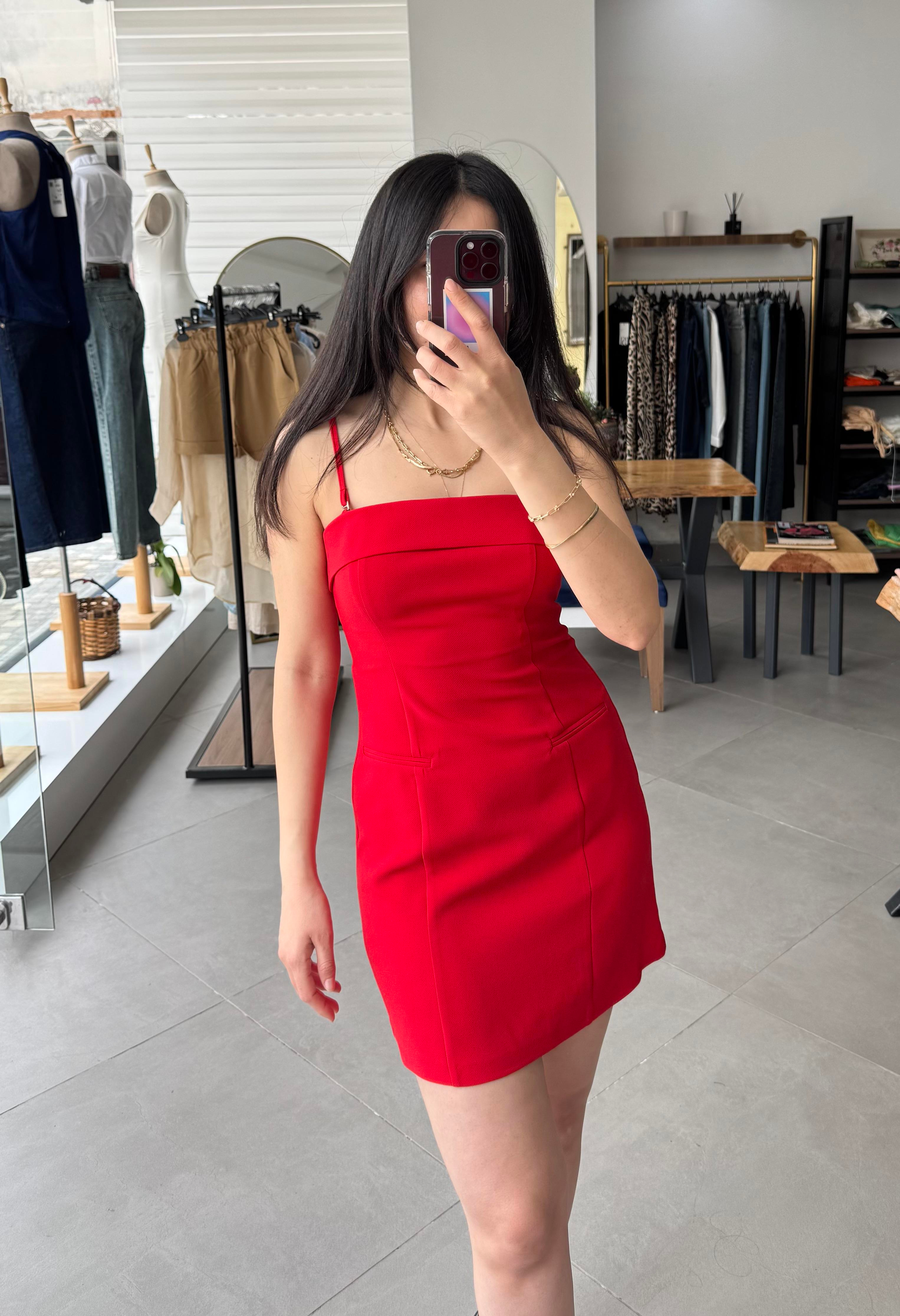 Askılı Cep Detaylı Kırmızı Mini Elbise