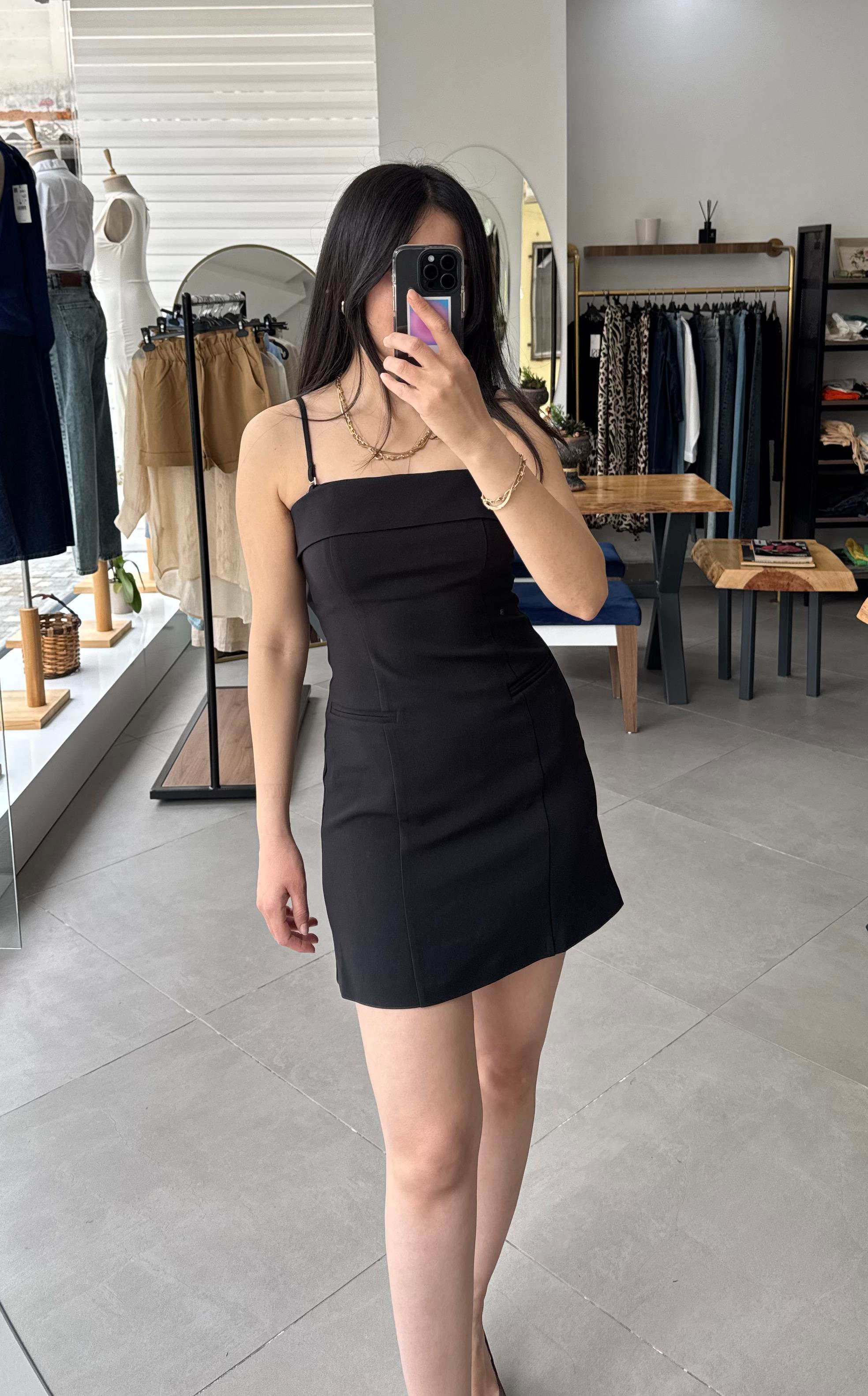 Askılı Cep Detaylı Siyah Mini Elbise