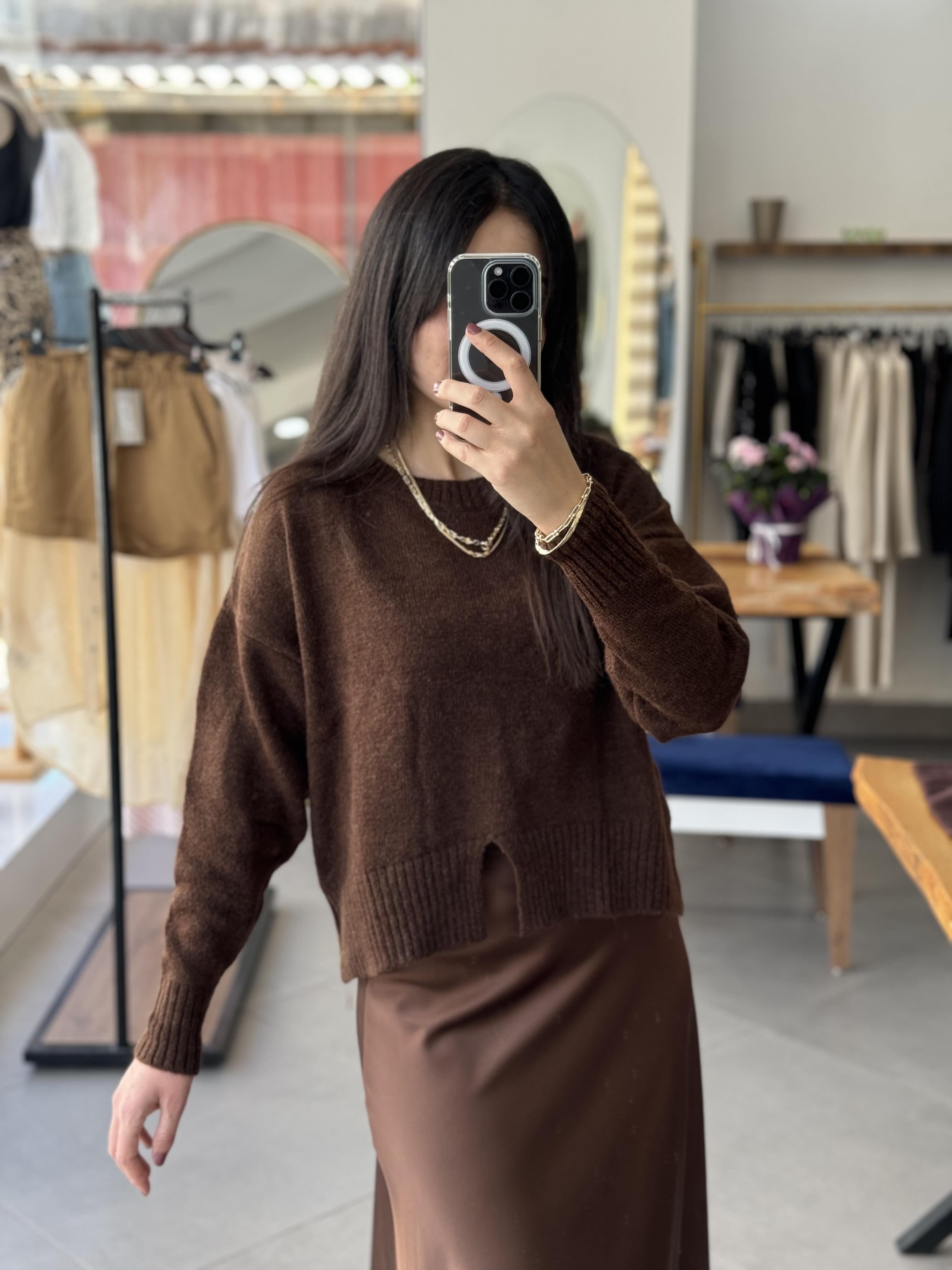 B.Yaka Oversize Yün Acı Kahve Kazak