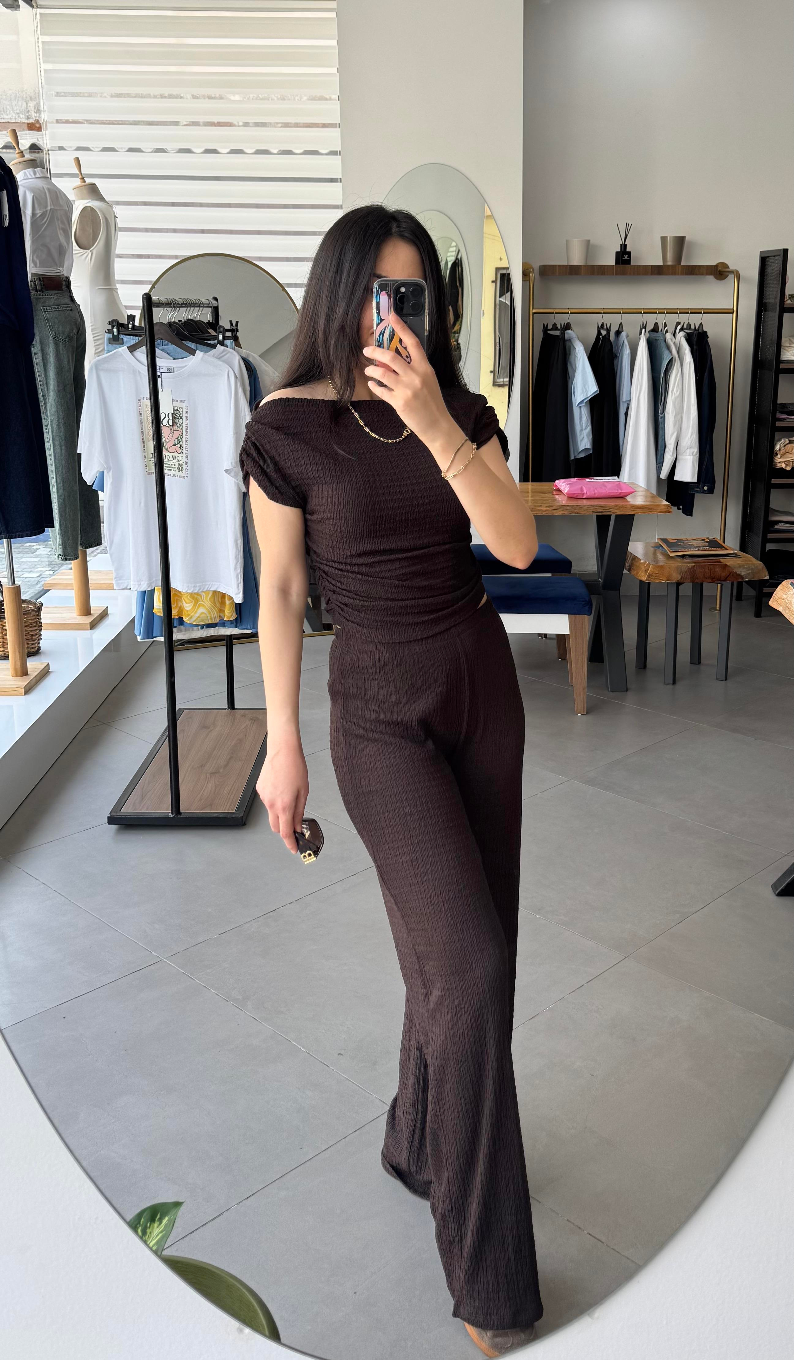 Bel Ve Omuz Detaylı Dokulu Kahve Takım