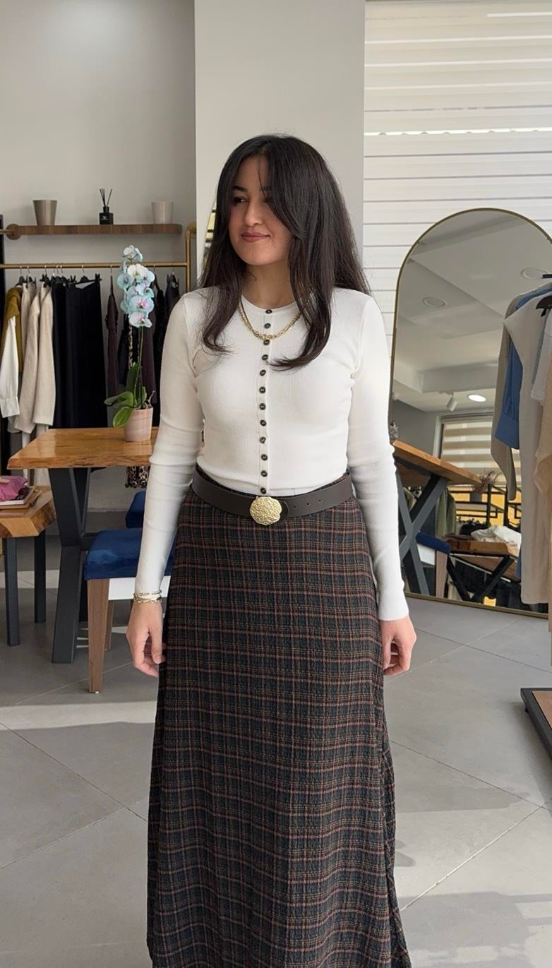 Bisiket Yaka Dokulu Triko Kemik Hırka