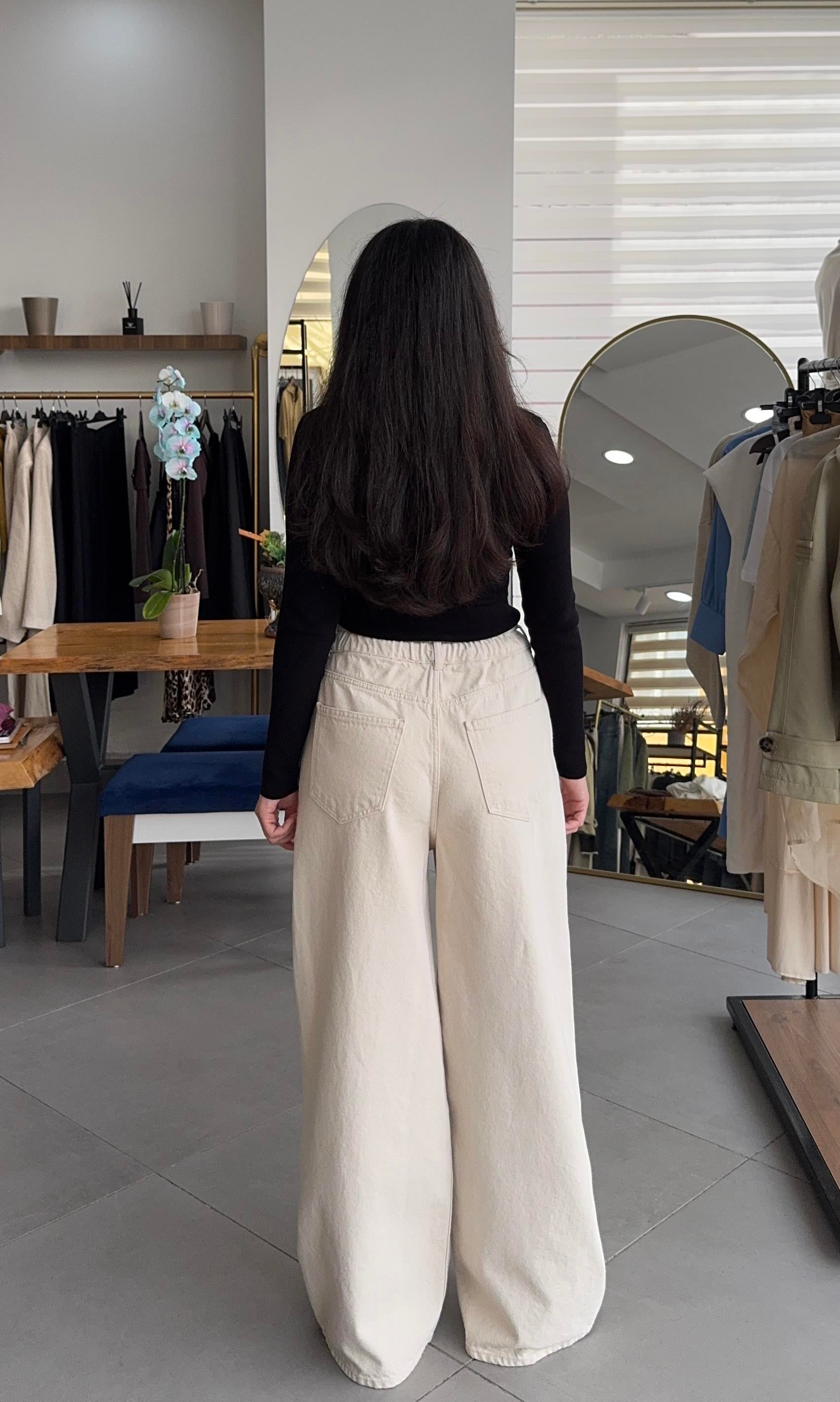 Bol Kesim Bel Bağlamalı Ekru Denim Pantolon