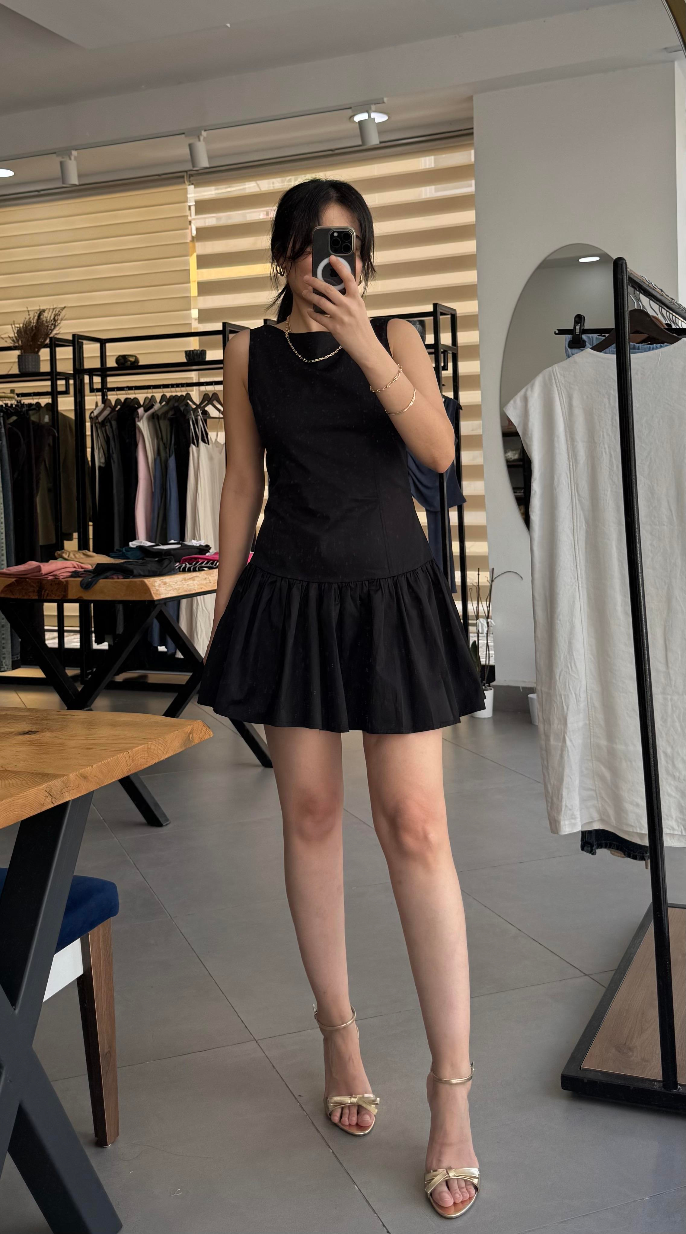 Büzgülü Siyah Mini Elbise