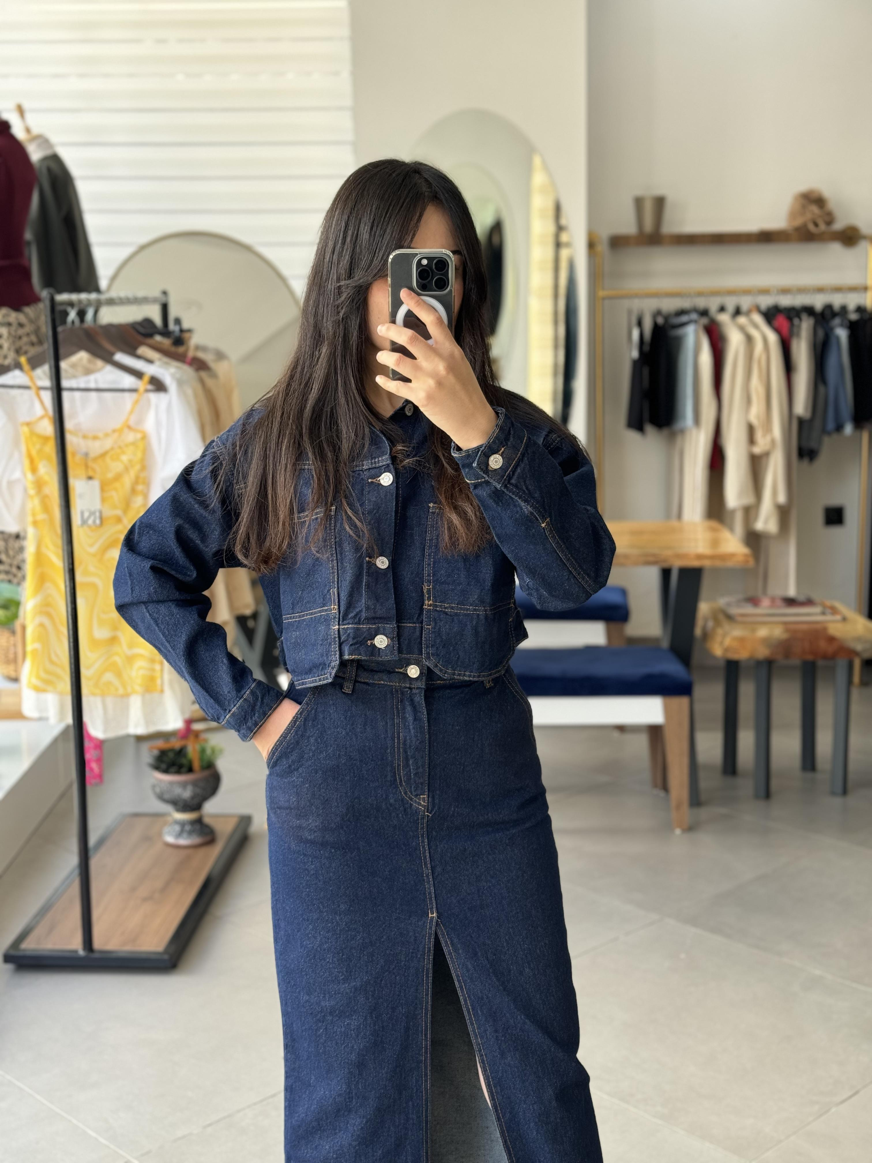 Cep Detaylı Kısa Denim Ceket