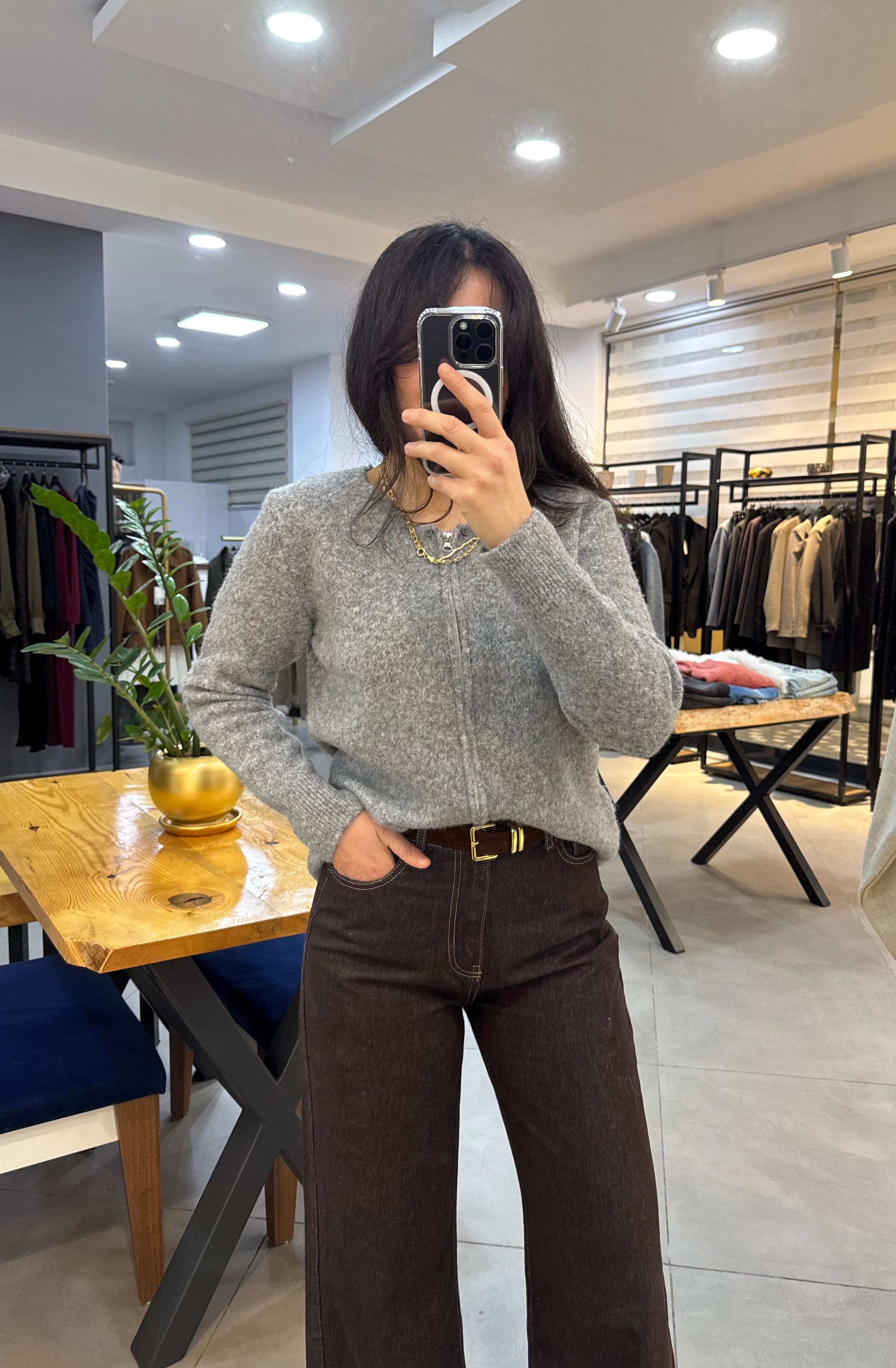 Çıkarılabilir Peluş Yaka Çift Yönlü Femuarlı Gri Hırka