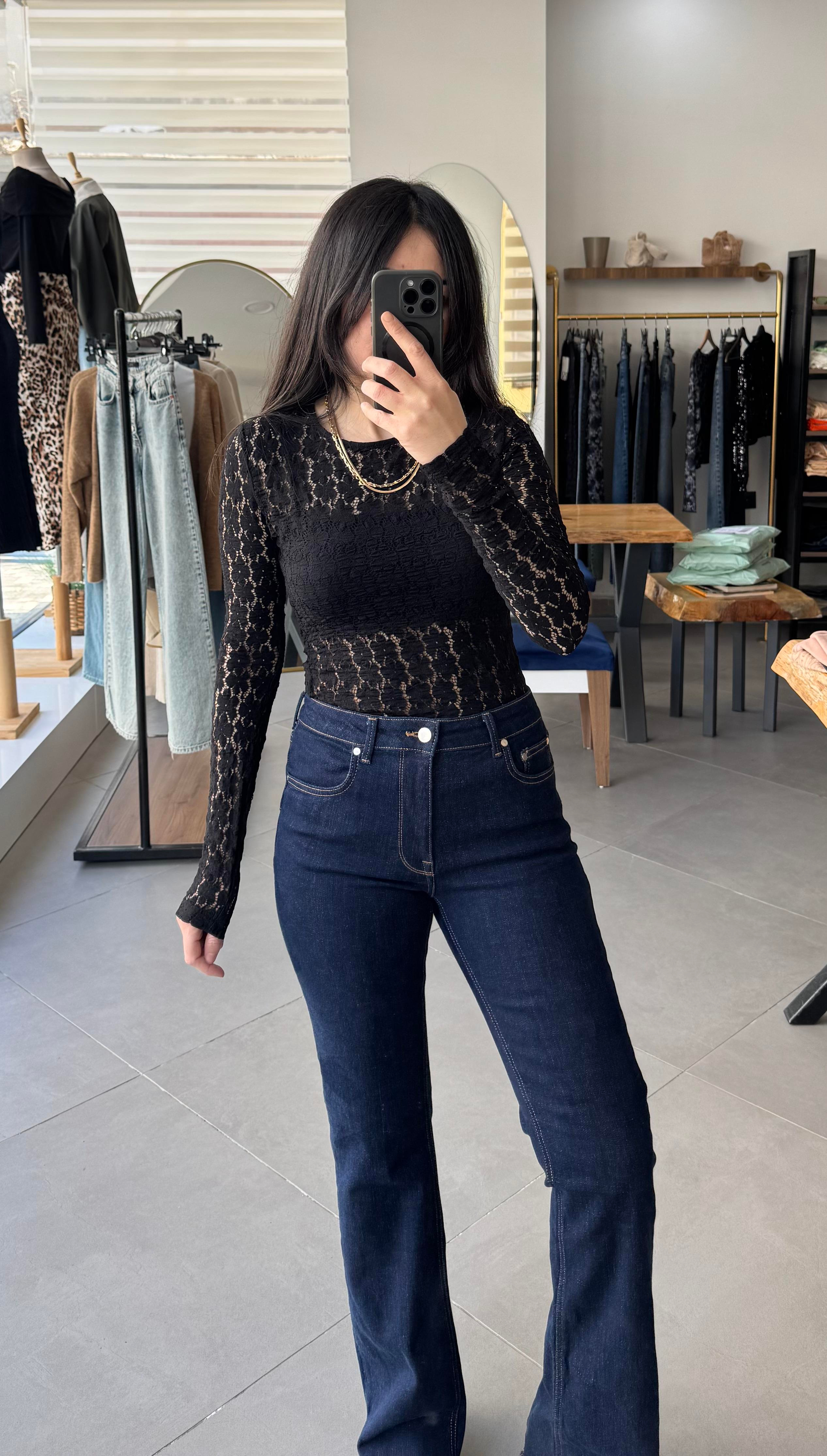 Dantel Slim Fit Siyah Bluz