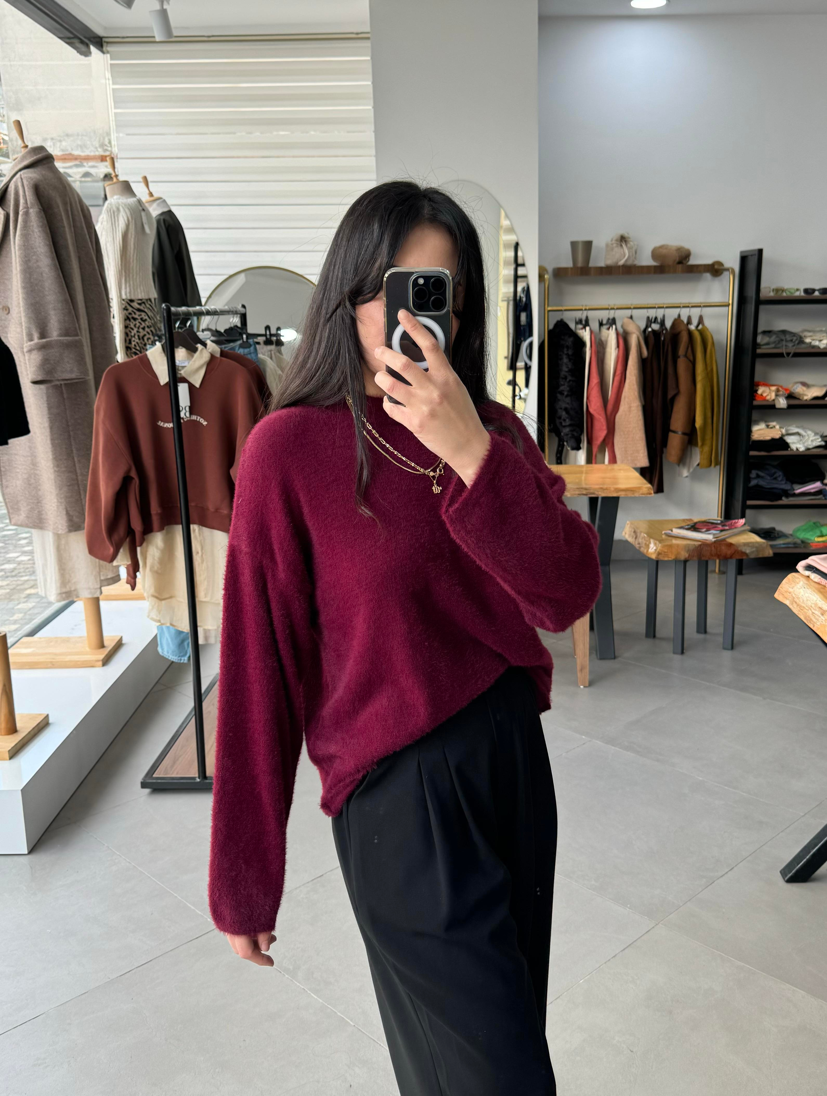 Dik Yaka Bordo Peluş Kazak