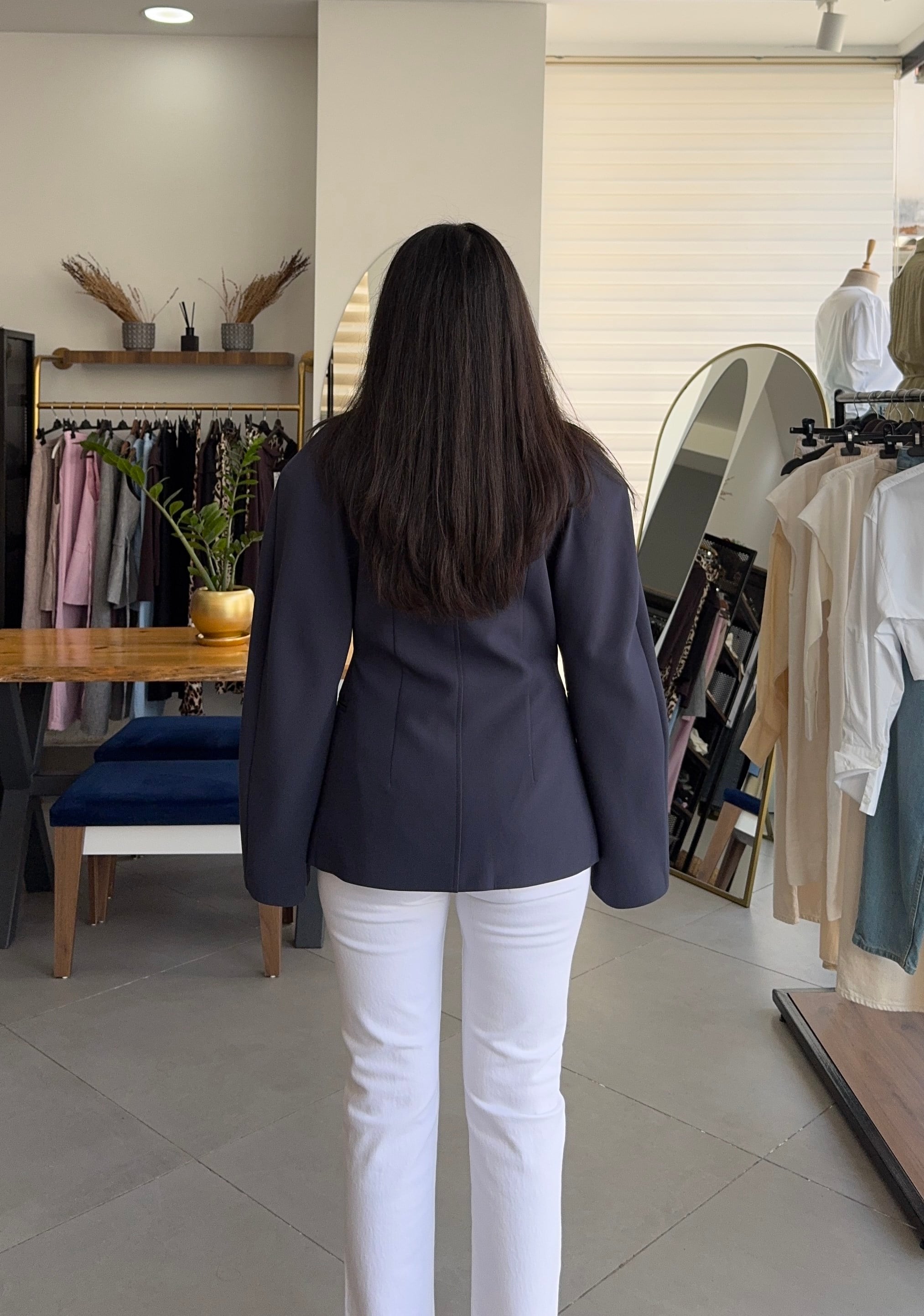 Gold Kanca Detay Yakasız Lacivert Blazer Ceket
