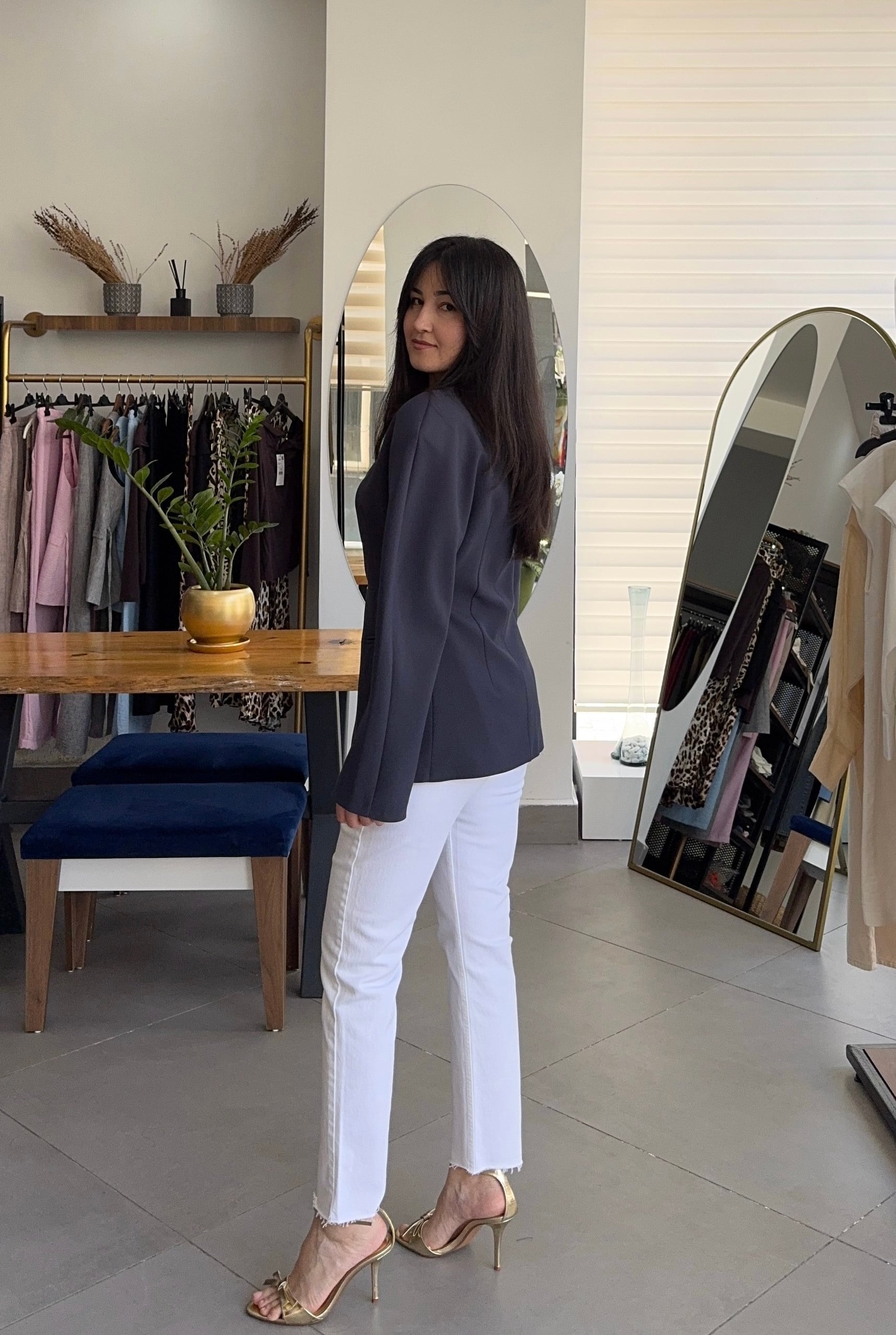 Gold Kanca Detay Yakasız Lacivert Blazer Ceket