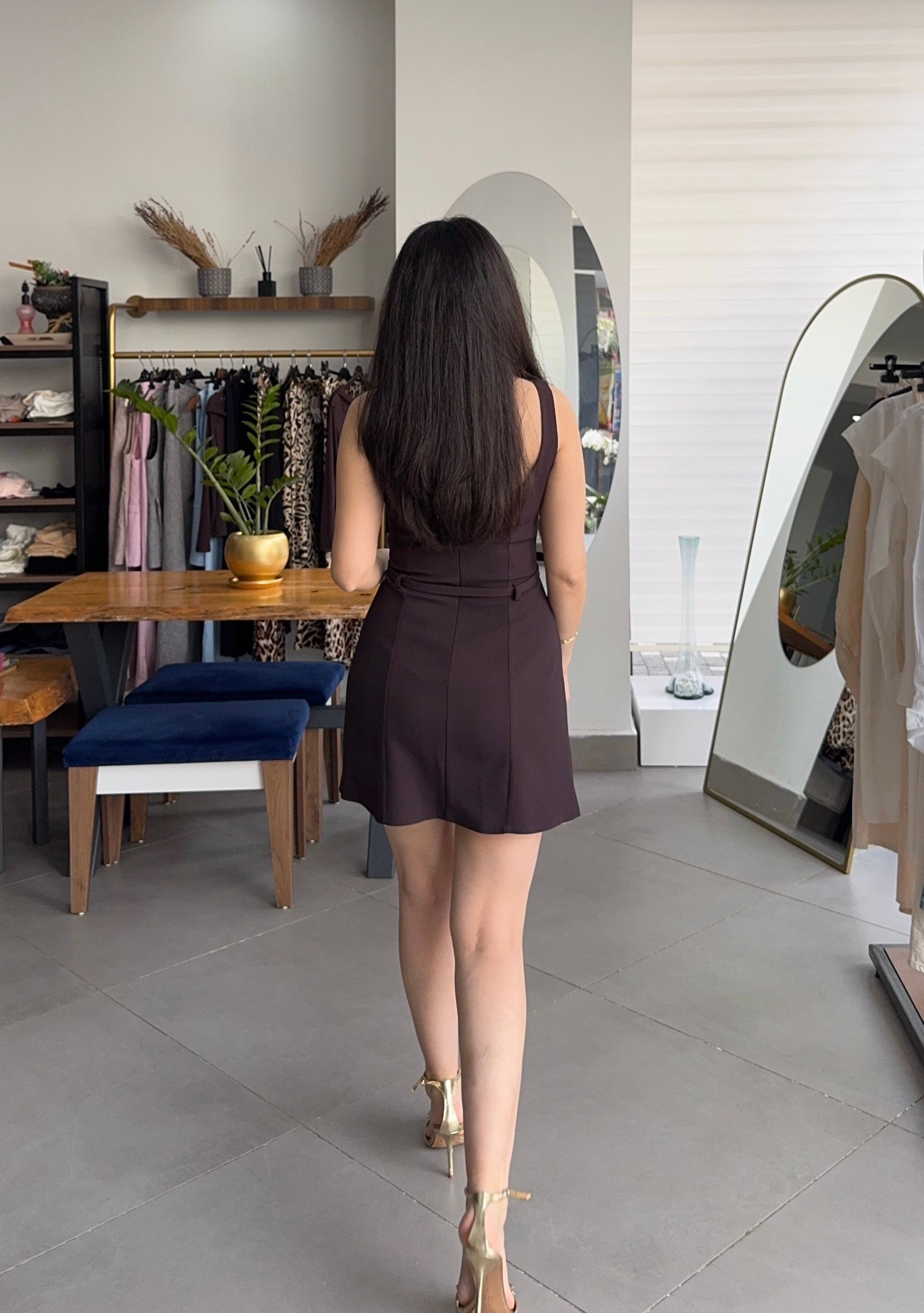 Kahve Kare Yaka Askılı Kemer Detay Astarlı Mini Elbise