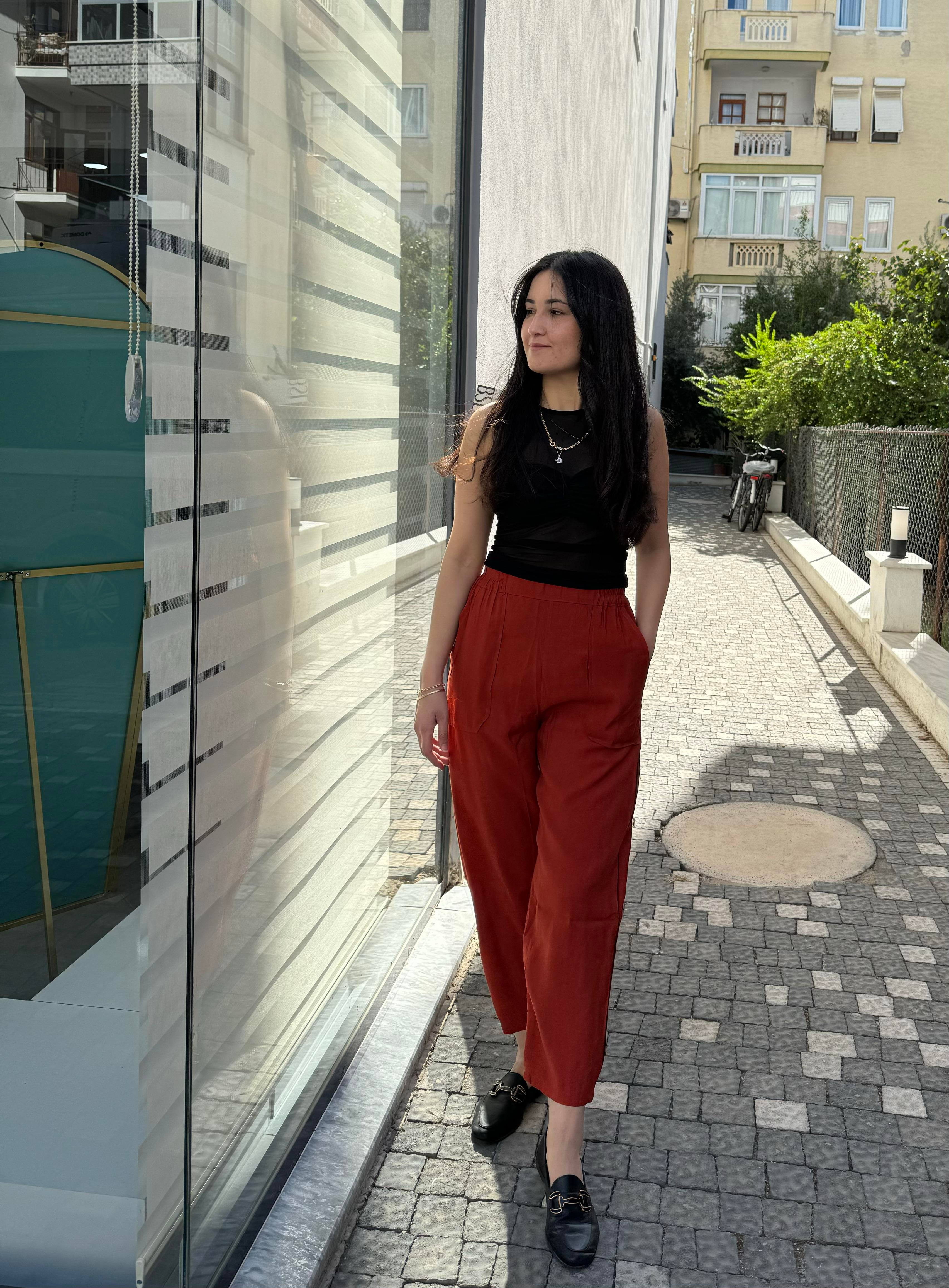 Kiremit Yan Şerit Detalı Tensel Pantolon