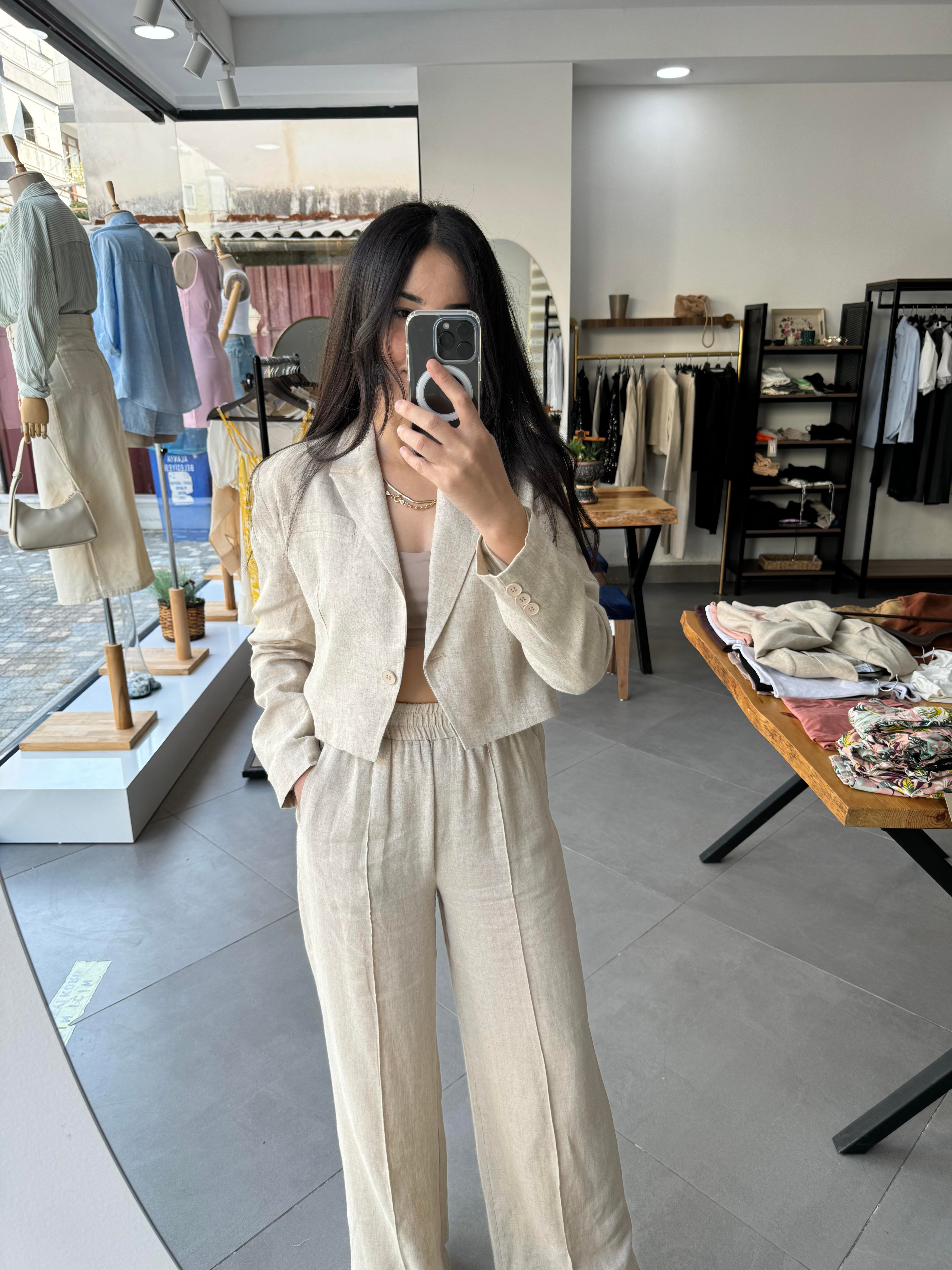 Kısa Astarlı Bej Blazer Keten Ceket