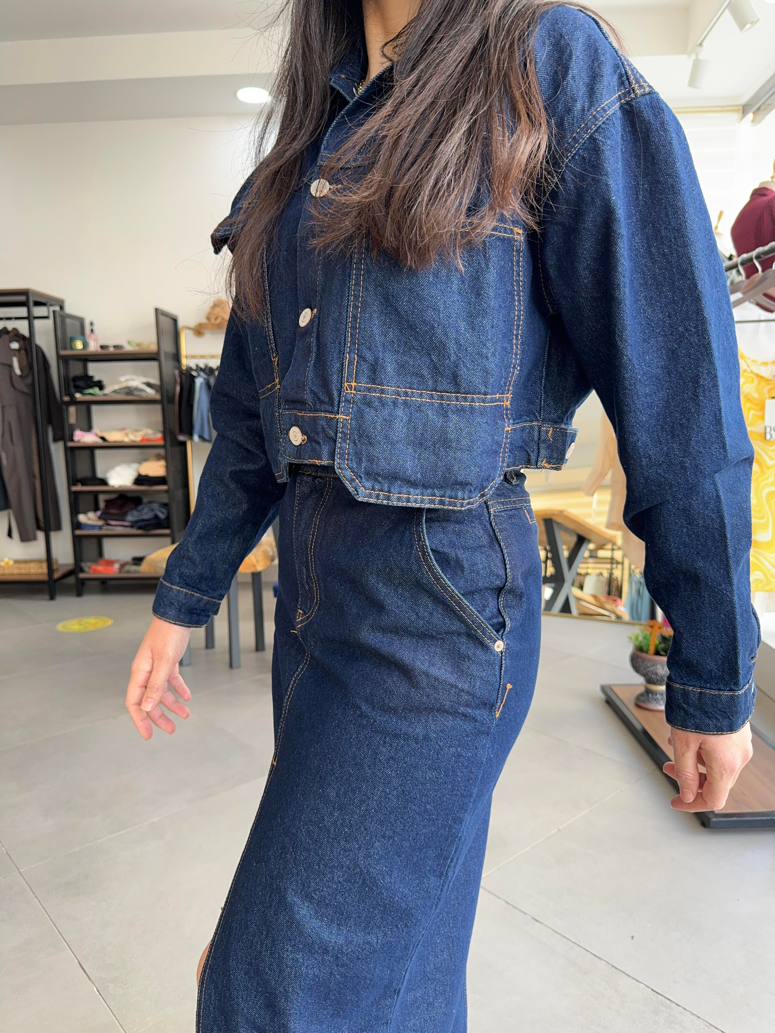 Ön Yırtmaç Detaylı Denim Midi Etek