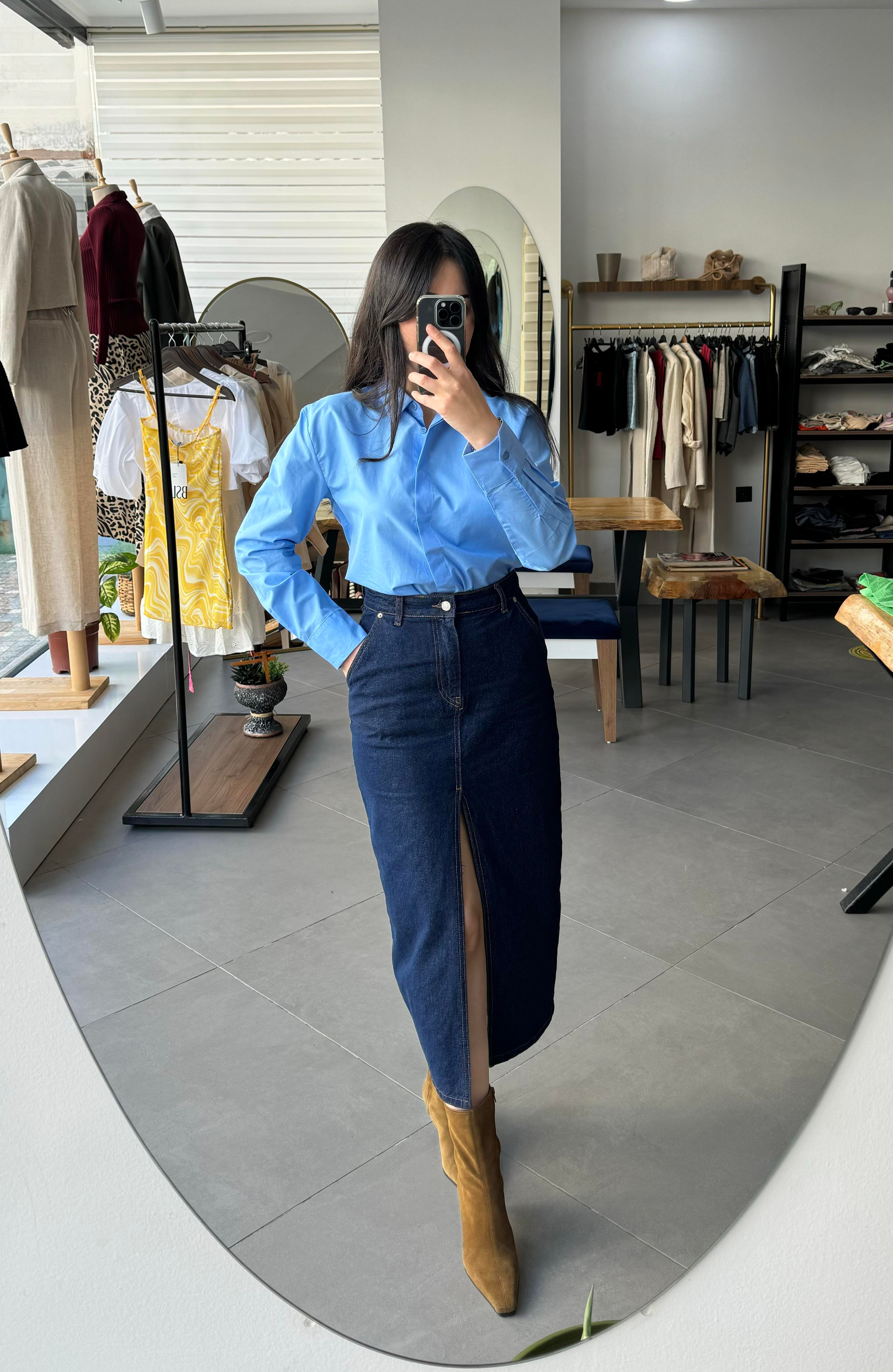 Ön Yırtmaç Detaylı Denim Midi Etek