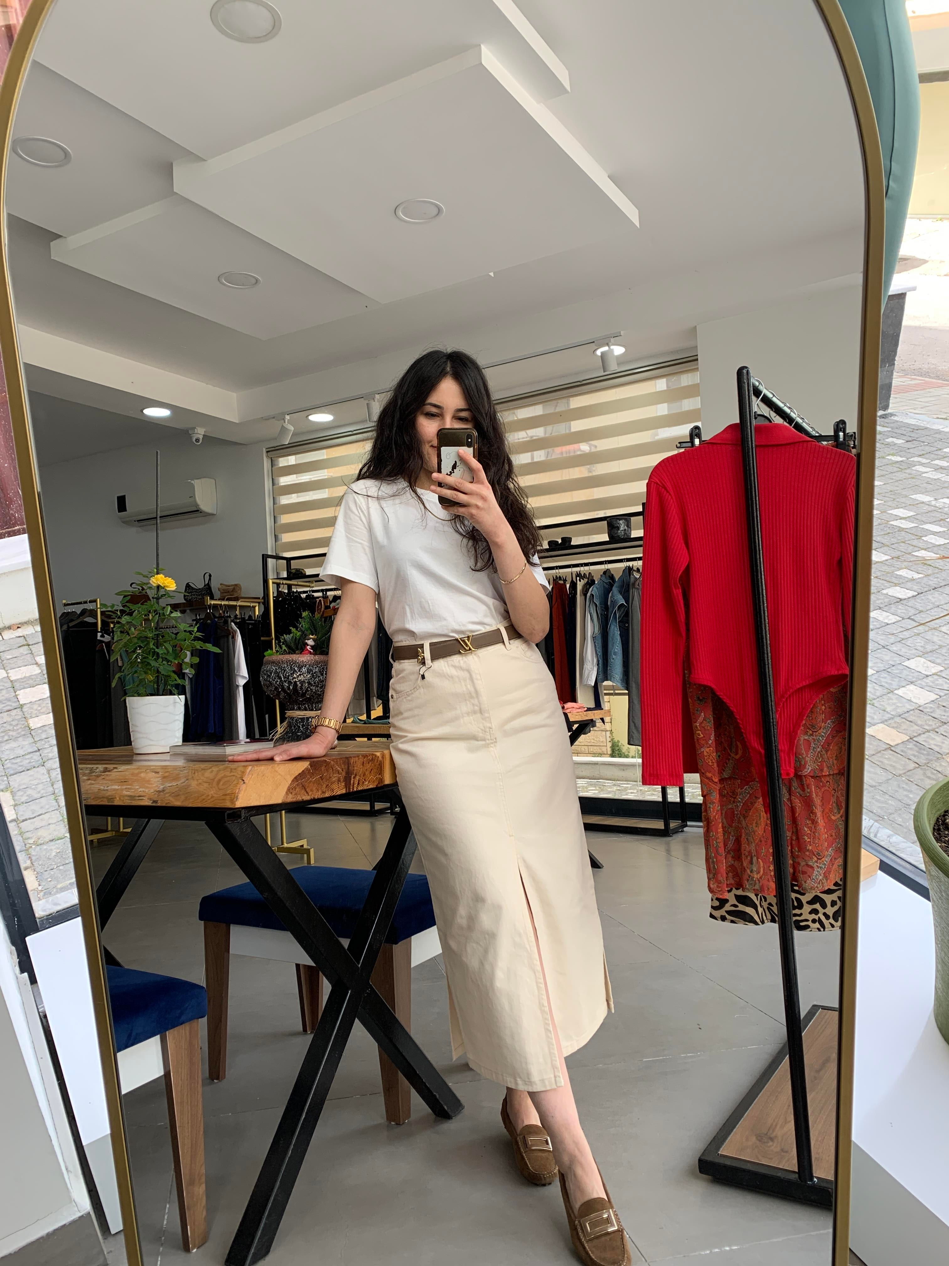 Ön Yırtmaç Detaylı Midi Krem Denim Etek