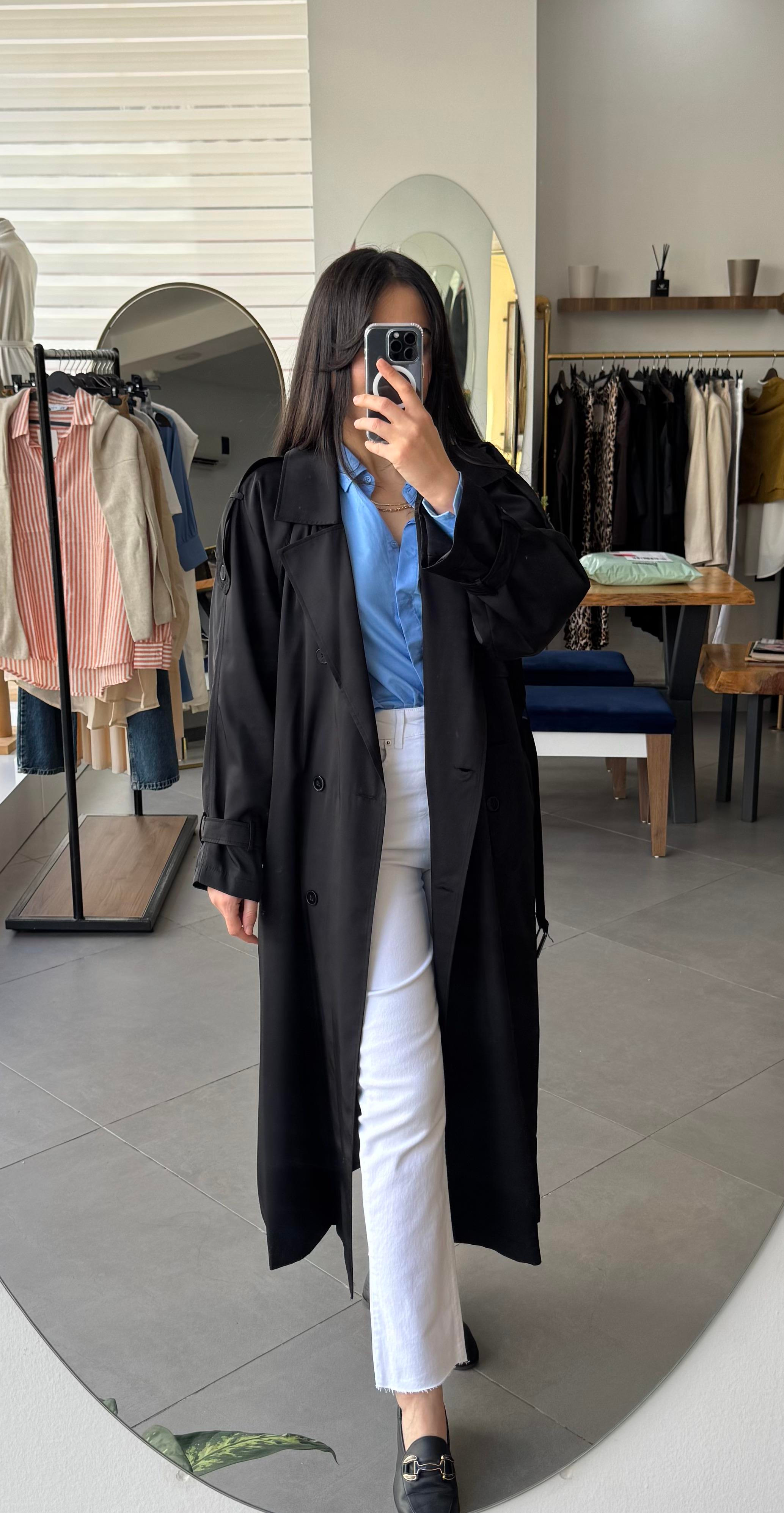 Oversize Astarlı Su İtici Siyah Trençkot