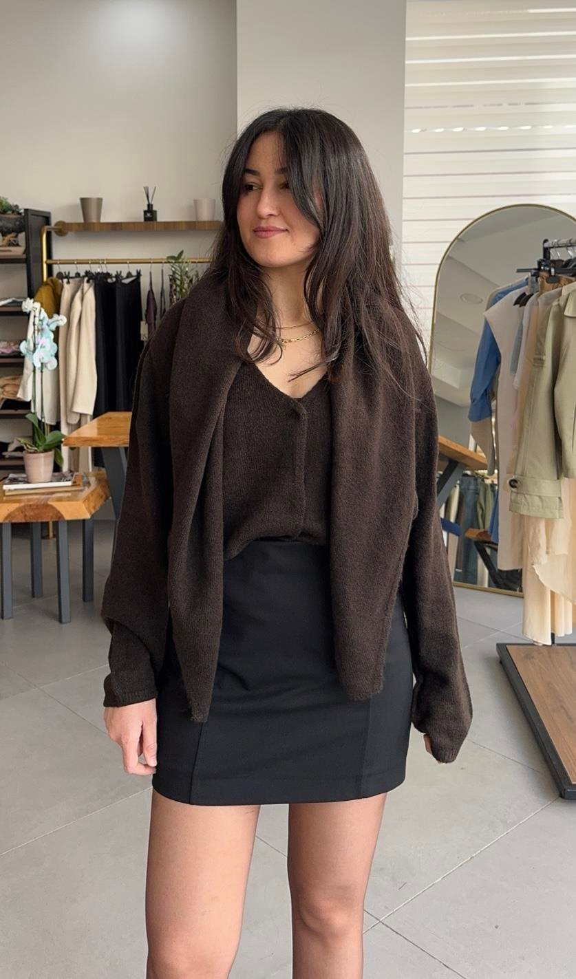 Oversize Atkılı Acı Kahve Triko Hırka
