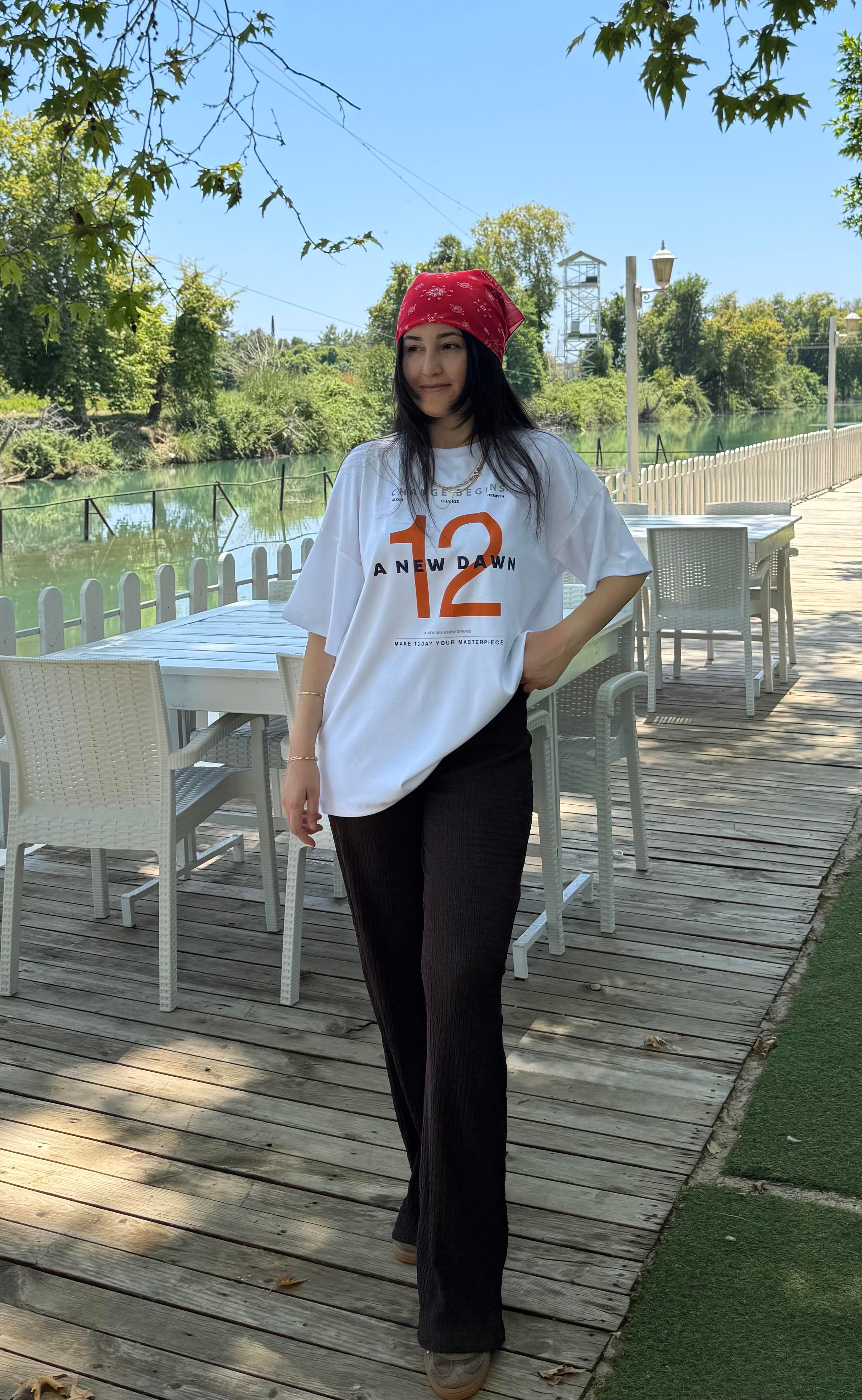 Oversize Baskılı Beyaz Tişört