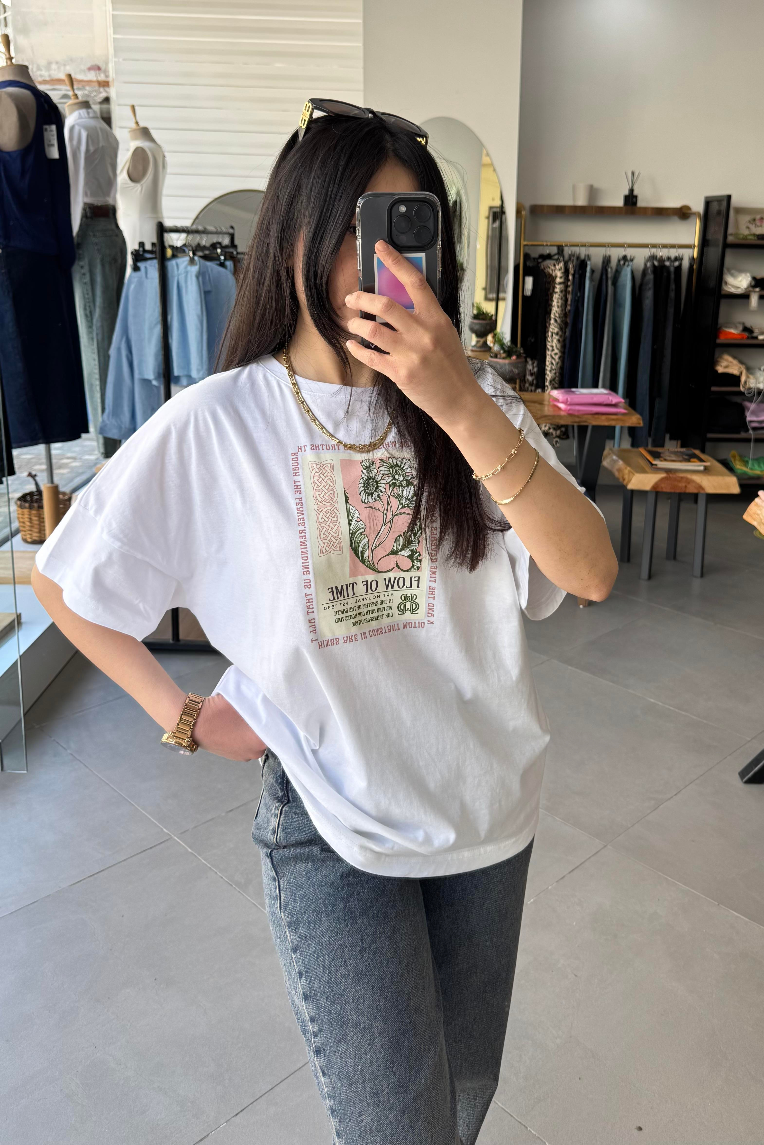 Oversize Baskılı Beyaz Tişört