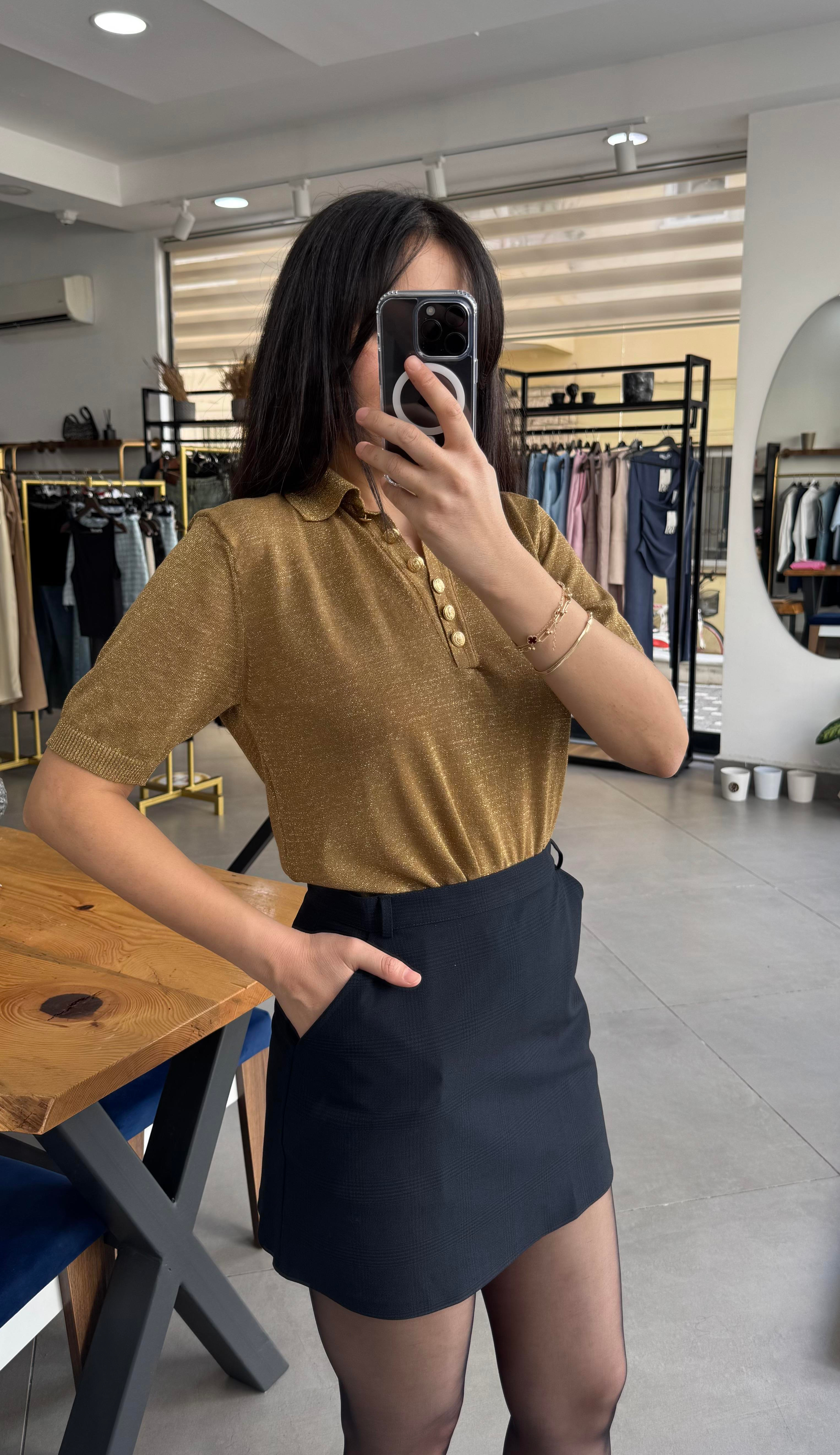 Polo Yaka Gold Düğme Detaylı Simli Hardal Triko