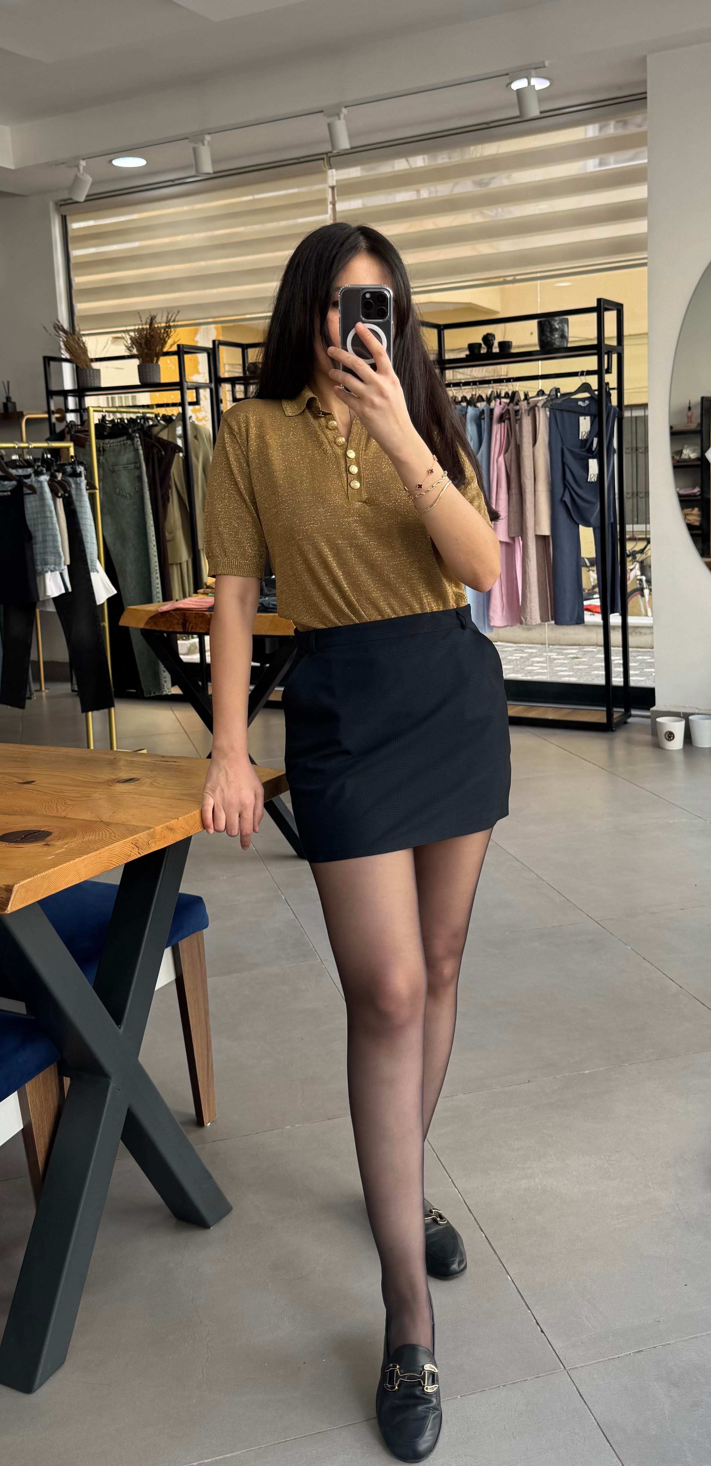 Polo Yaka Gold Düğme Detaylı Simli Hardal Triko