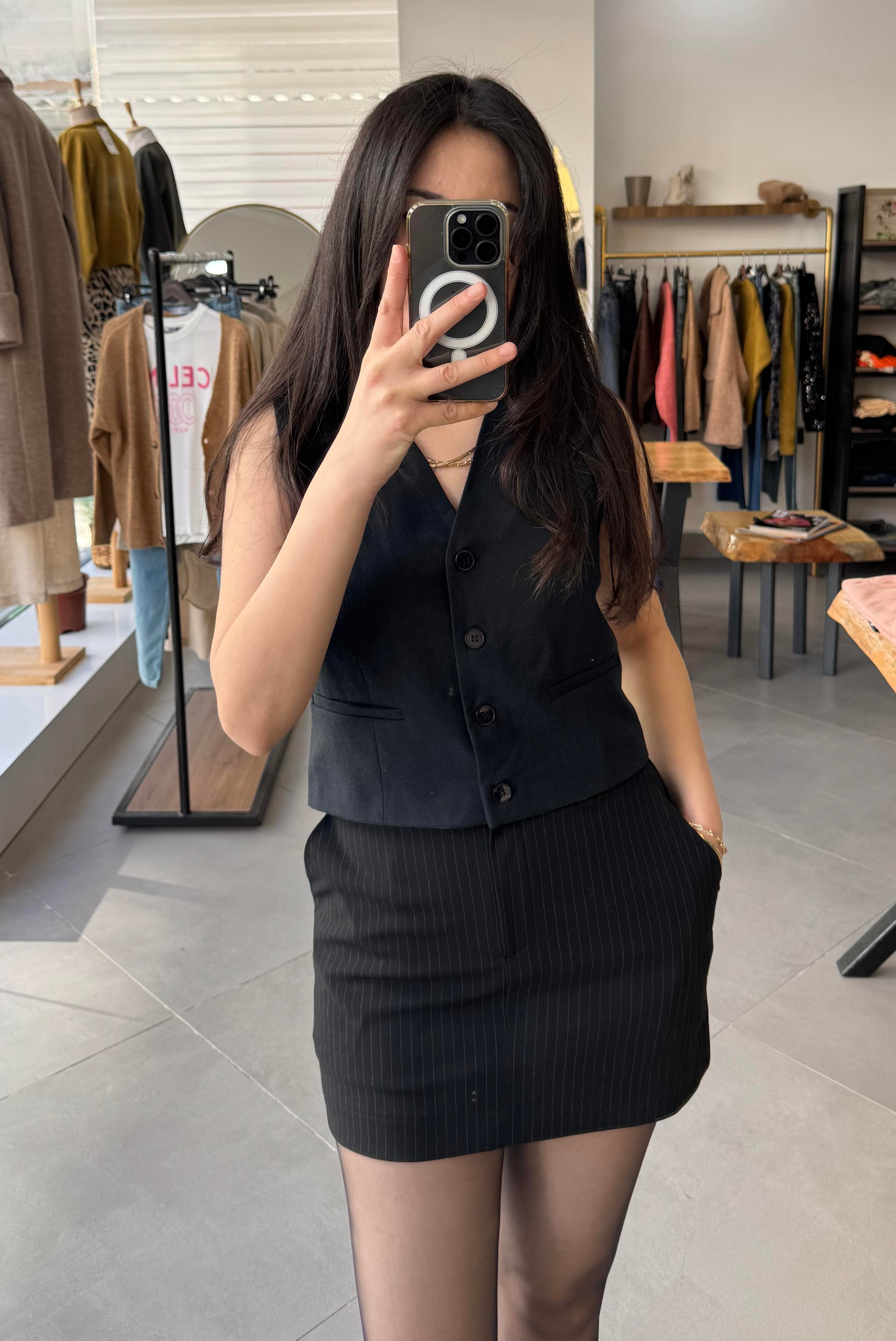 Siyah Çizgili Cep Detaylı Mini Etek