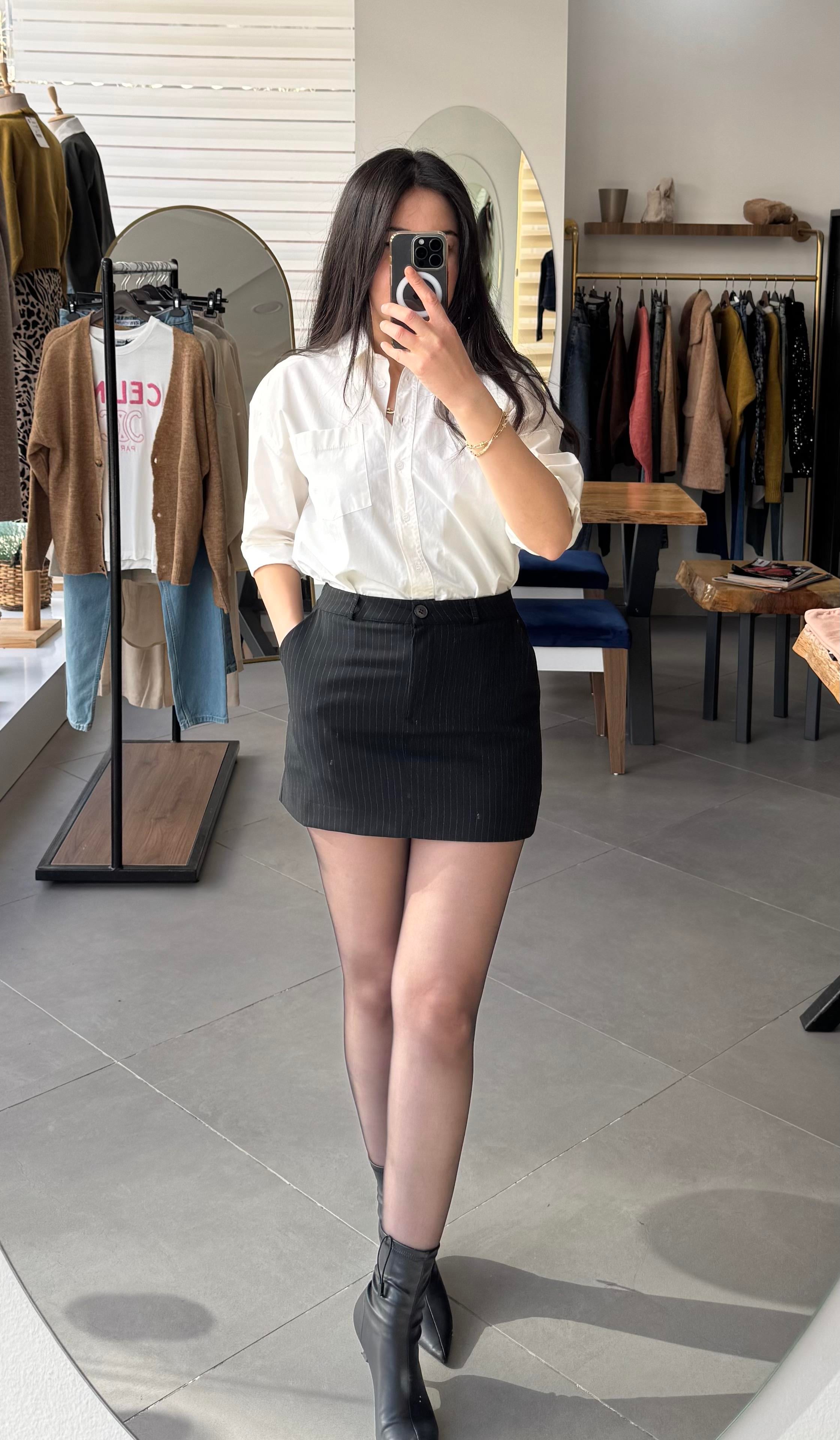 Siyah Çizgili Cep Detaylı Mini Etek