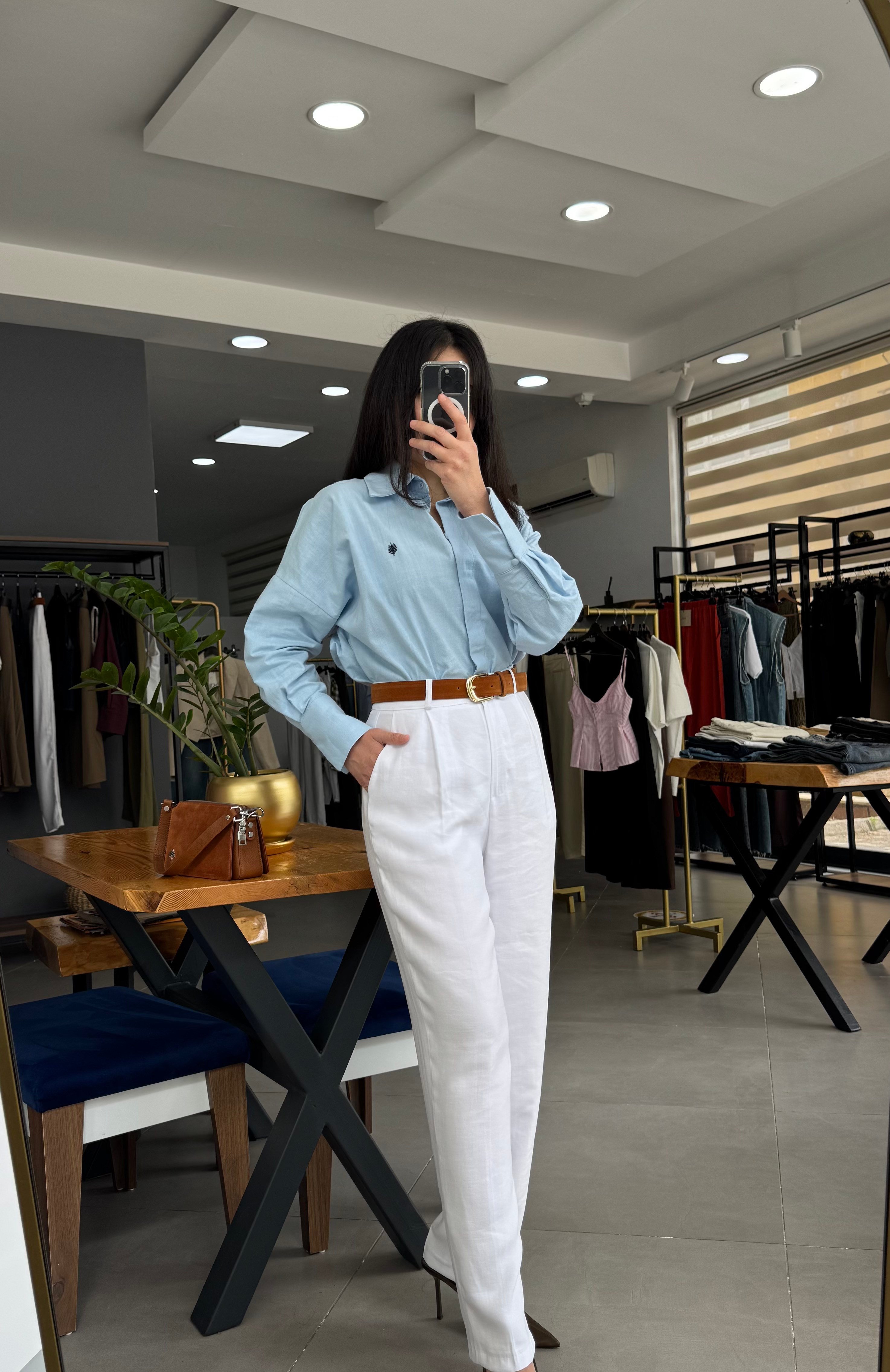 Süet Kemerli Tok Tencel Beyaz Pantolon