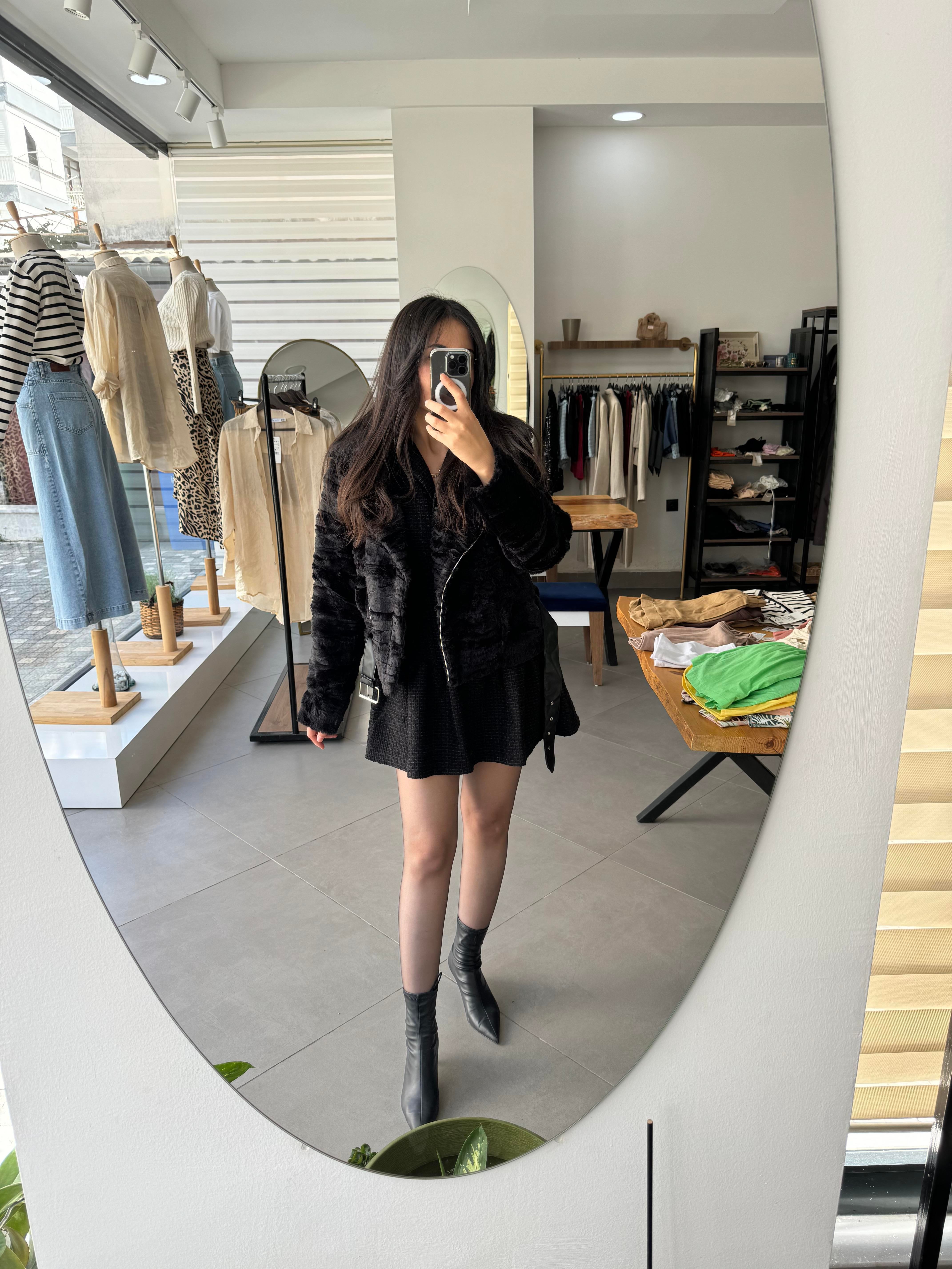 Uzun Tüylü Peluş Astarlı Siyah Mont