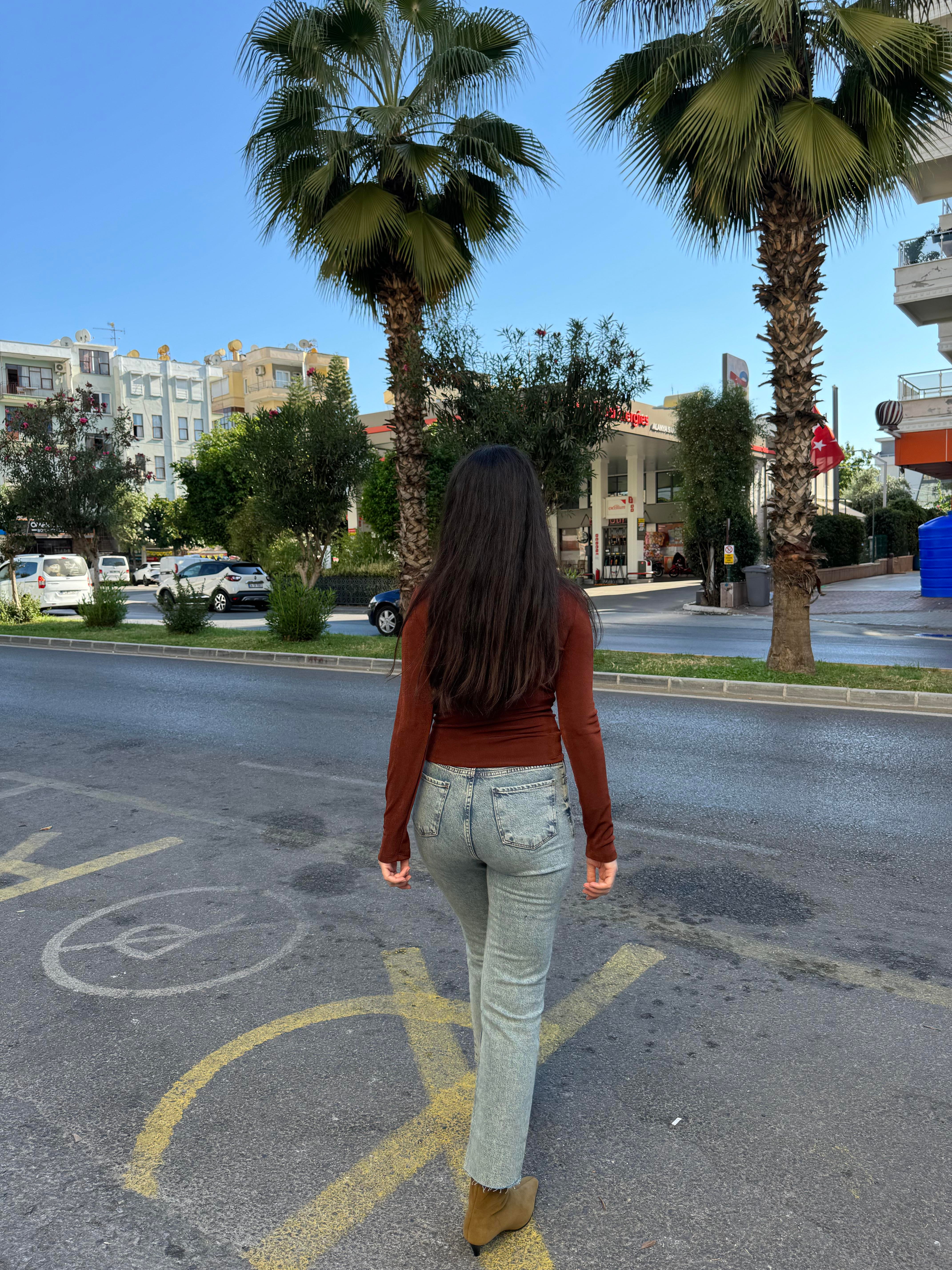 Yüksek Bel Kesik Paça Gri Jean Pantolon