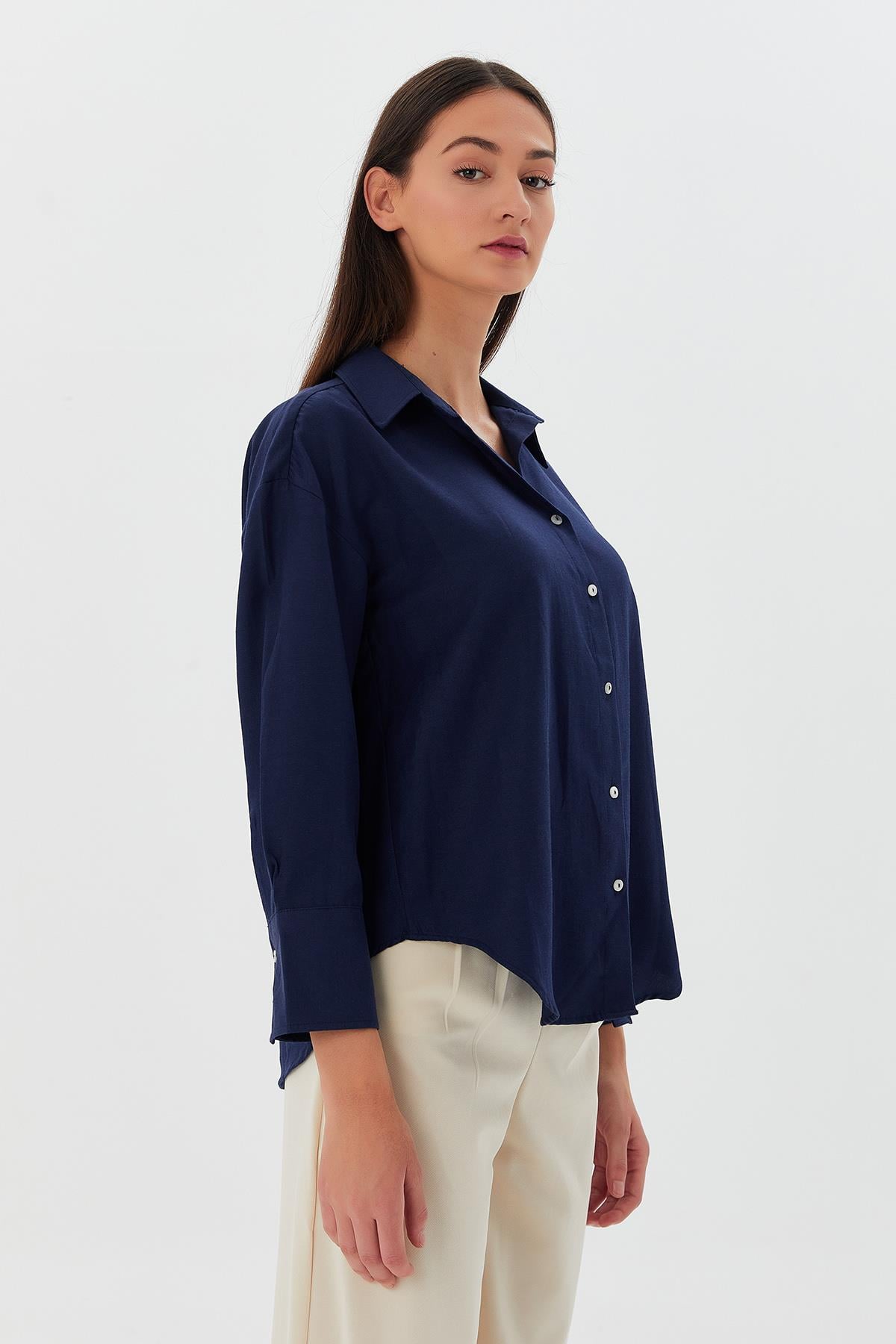 Düğmeli Basic Gömlek LACI