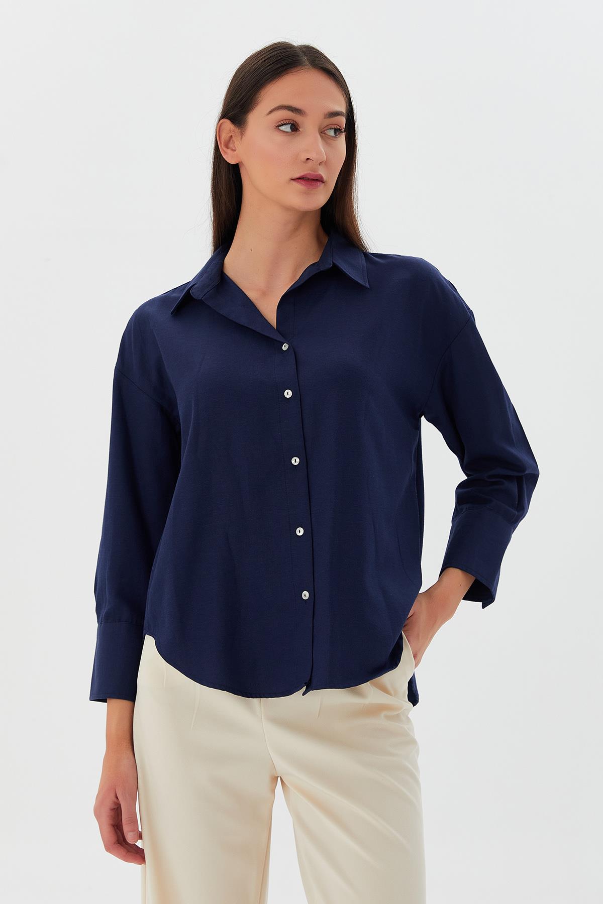Düğmeli Basic Gömlek LACI